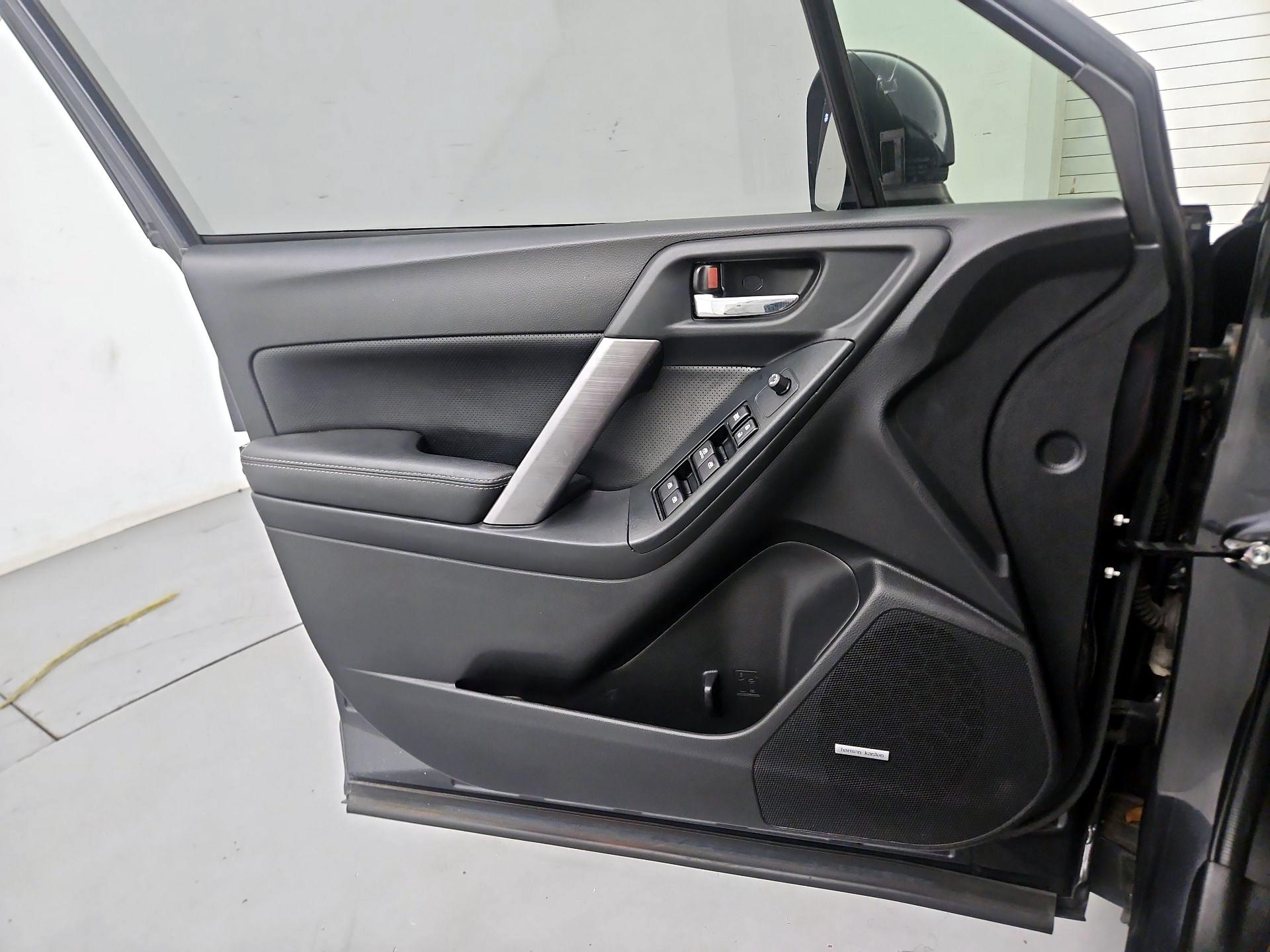 Thumbnail: 2016 Subaru Forester - 10