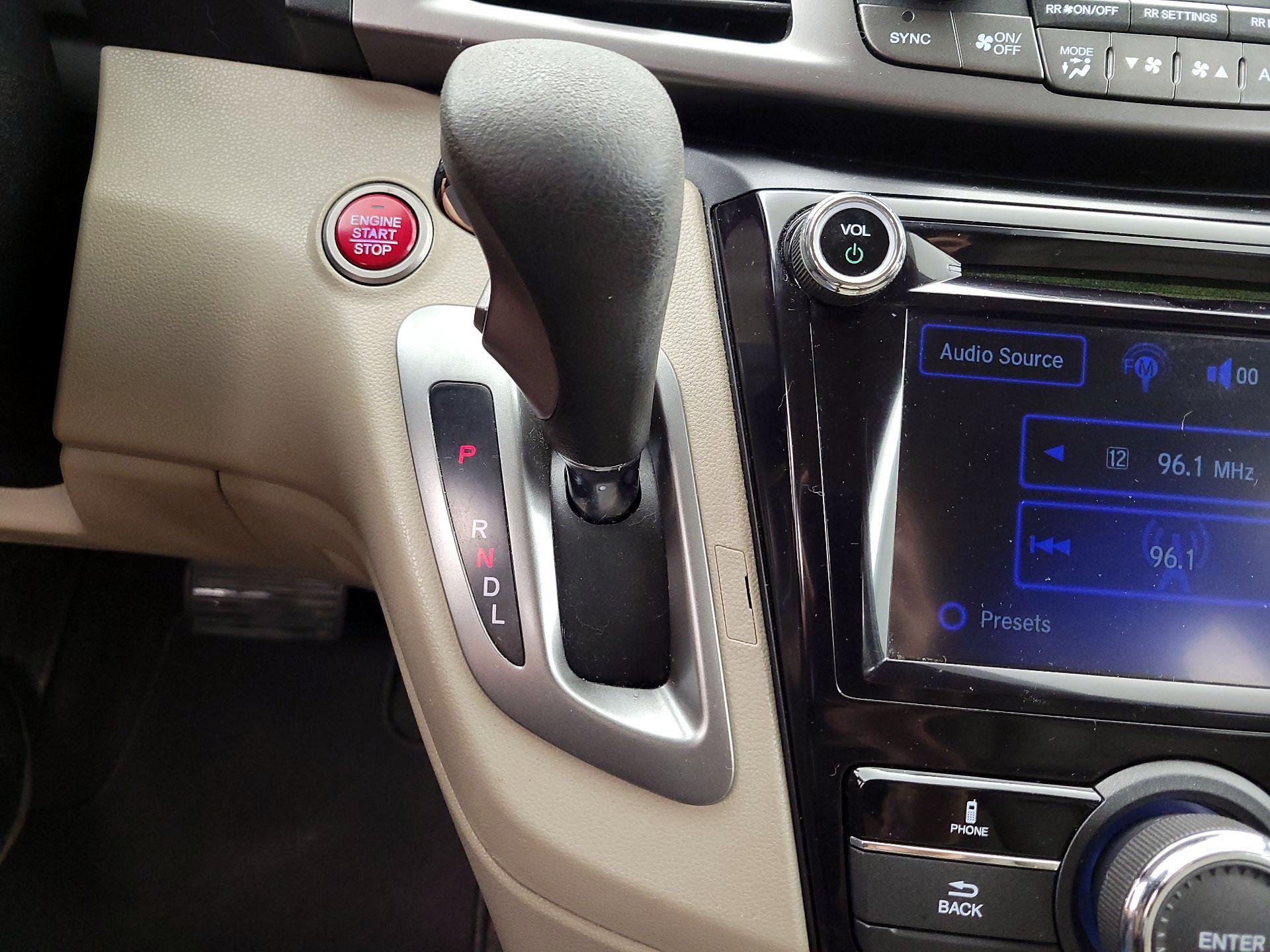 Thumbnail: 2015 Honda Odyssey - 17