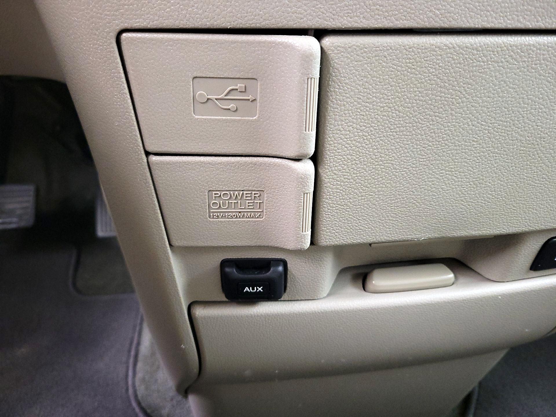 Thumbnail: 2015 Honda Odyssey - 18