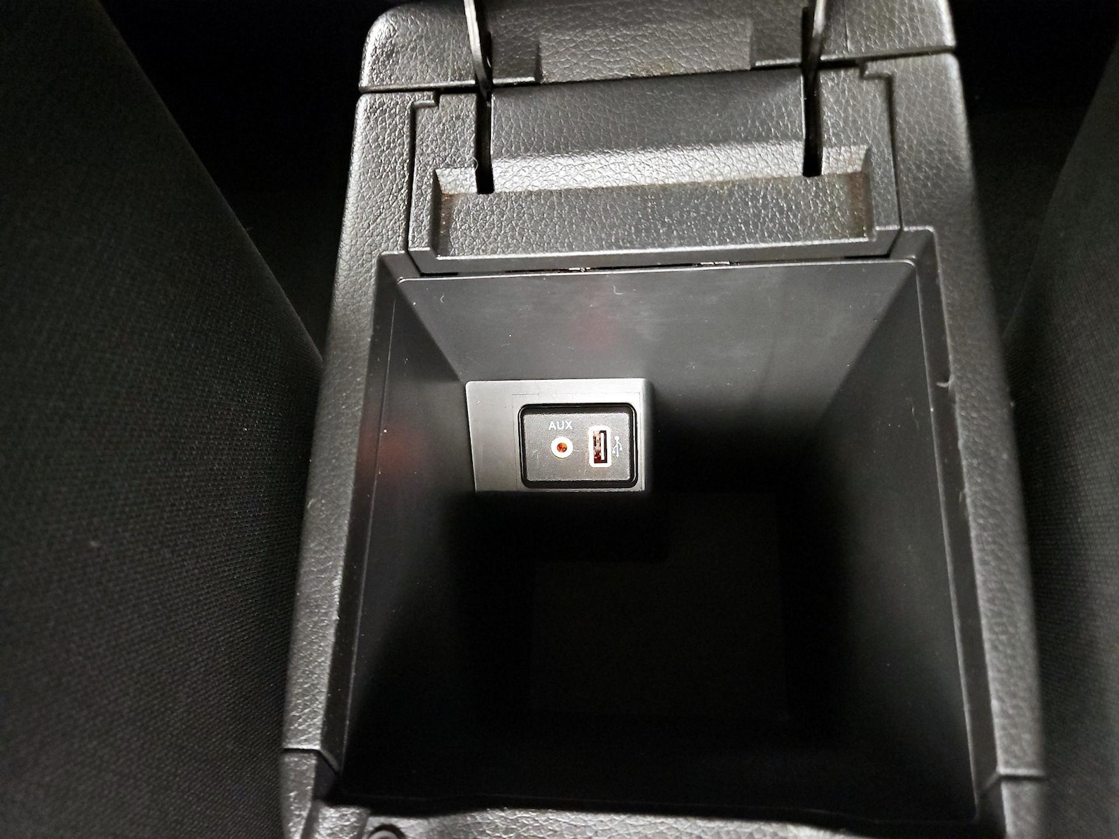 2019 Nissan Sentra S - Photo 17