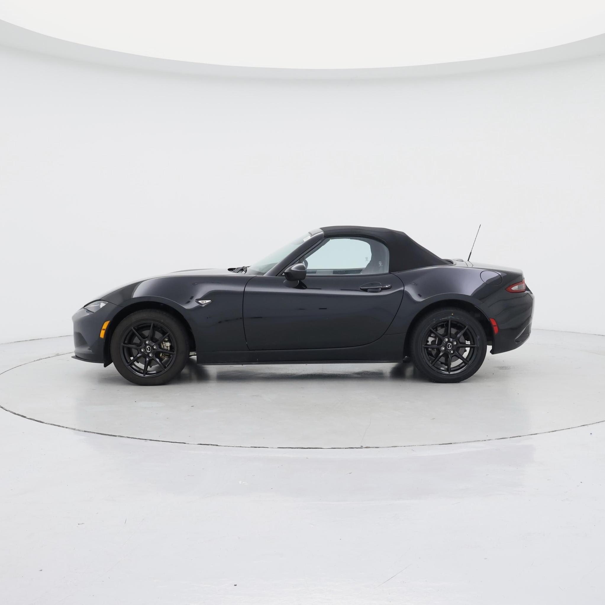 Thumbnail: 2023 Mazda MX-5 Miata - 3