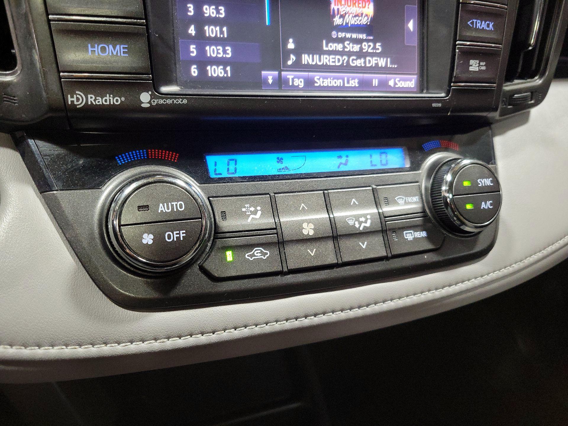 Thumbnail: 2015 Toyota RAV4 - 16