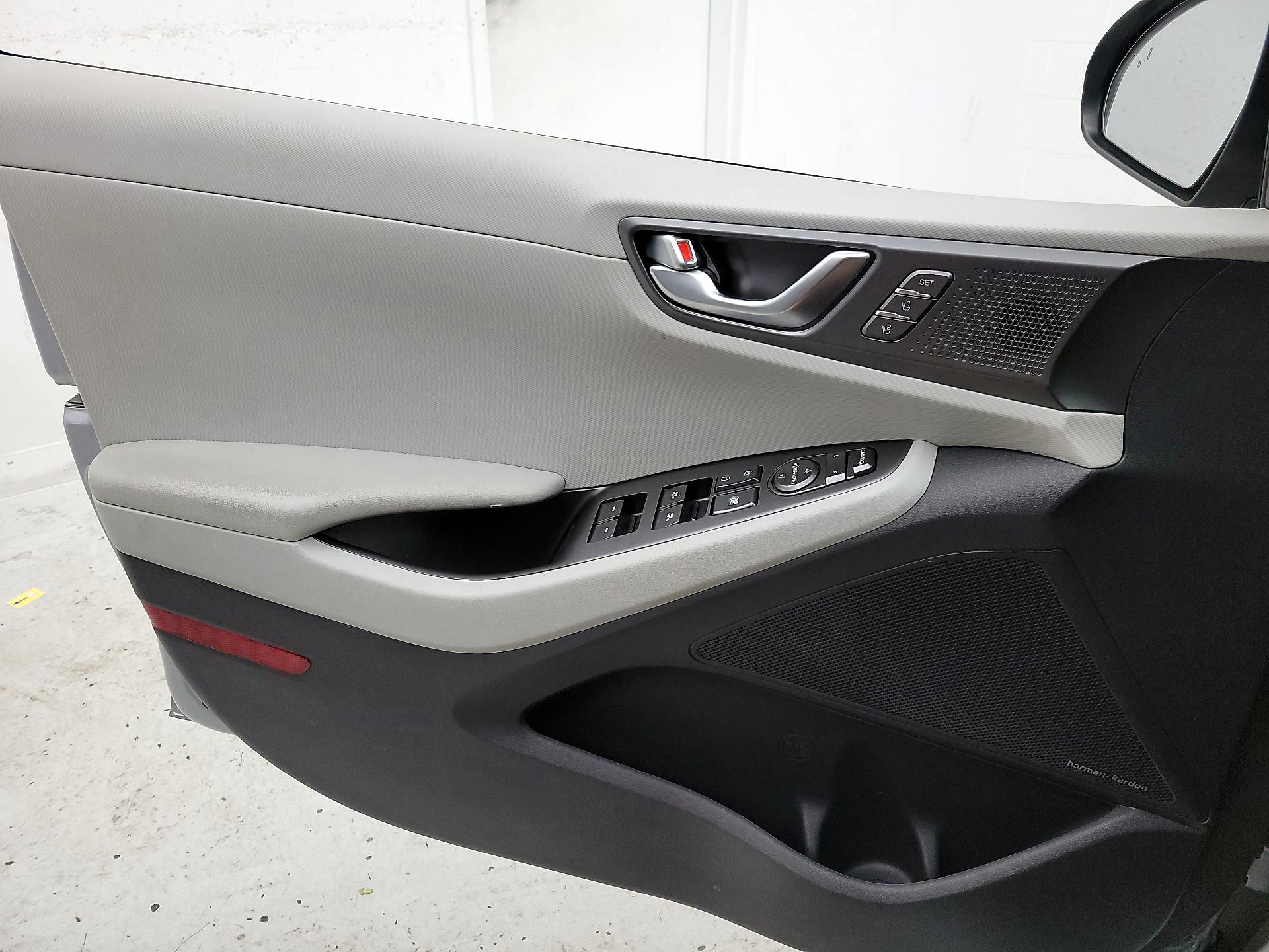 Thumbnail: 2020 Hyundai Ioniq - 12