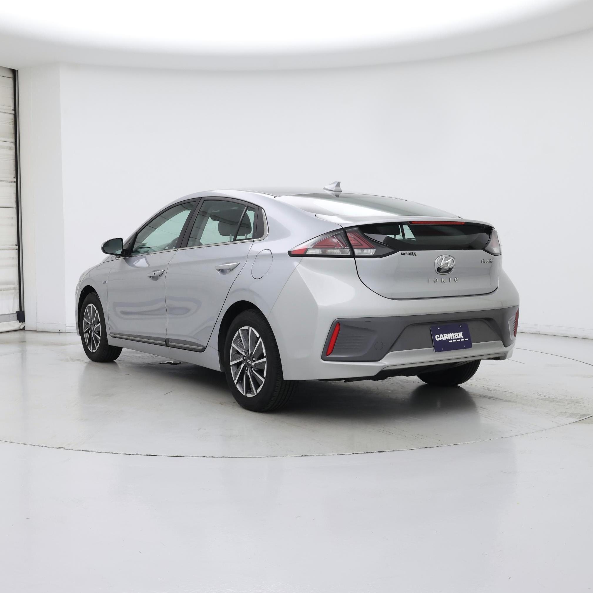 Thumbnail: 2020 Hyundai Ioniq - 2