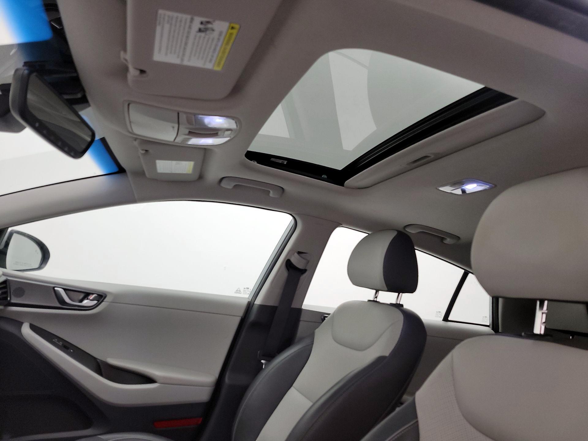Thumbnail: 2020 Hyundai Ioniq - 20