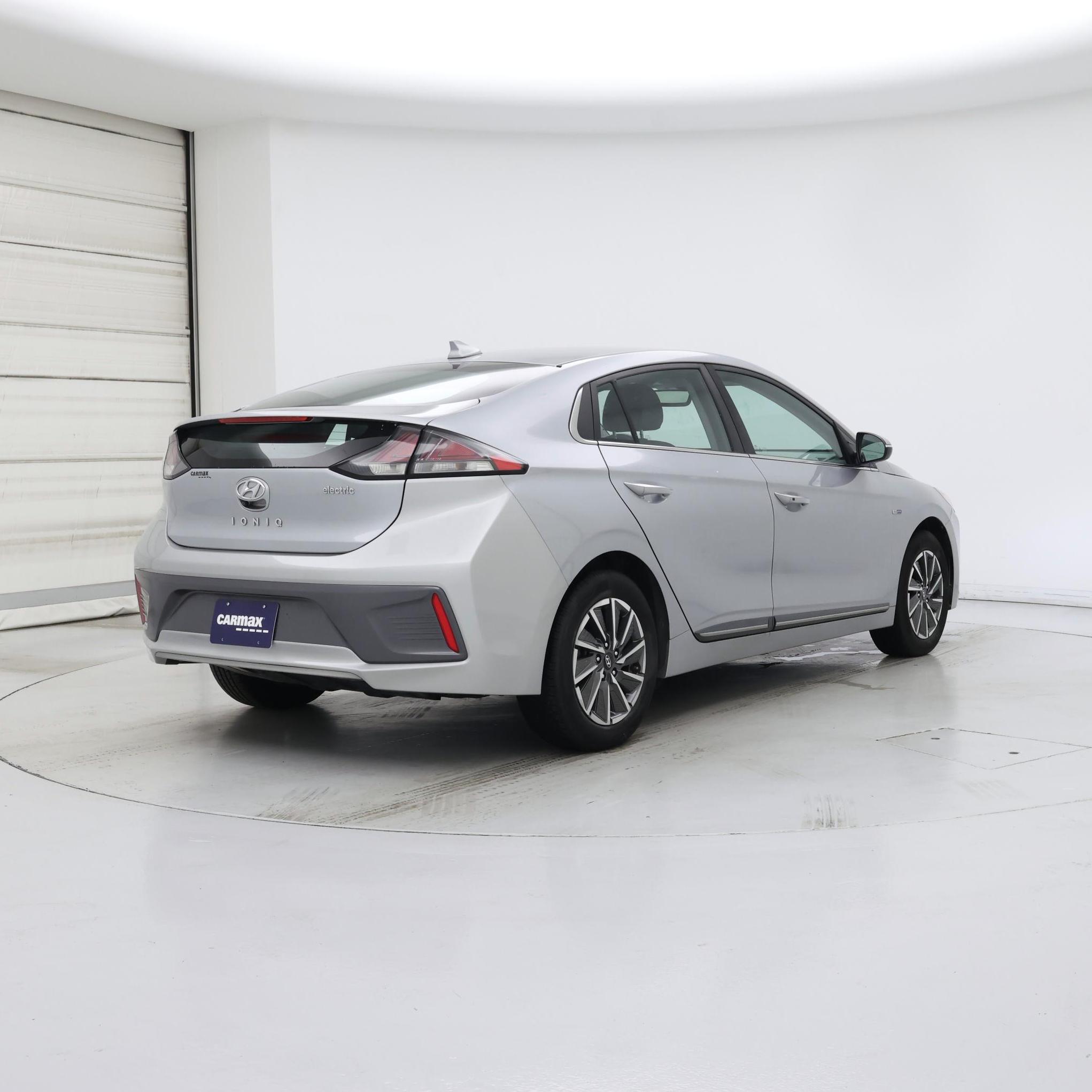 Thumbnail: 2020 Hyundai Ioniq - 8