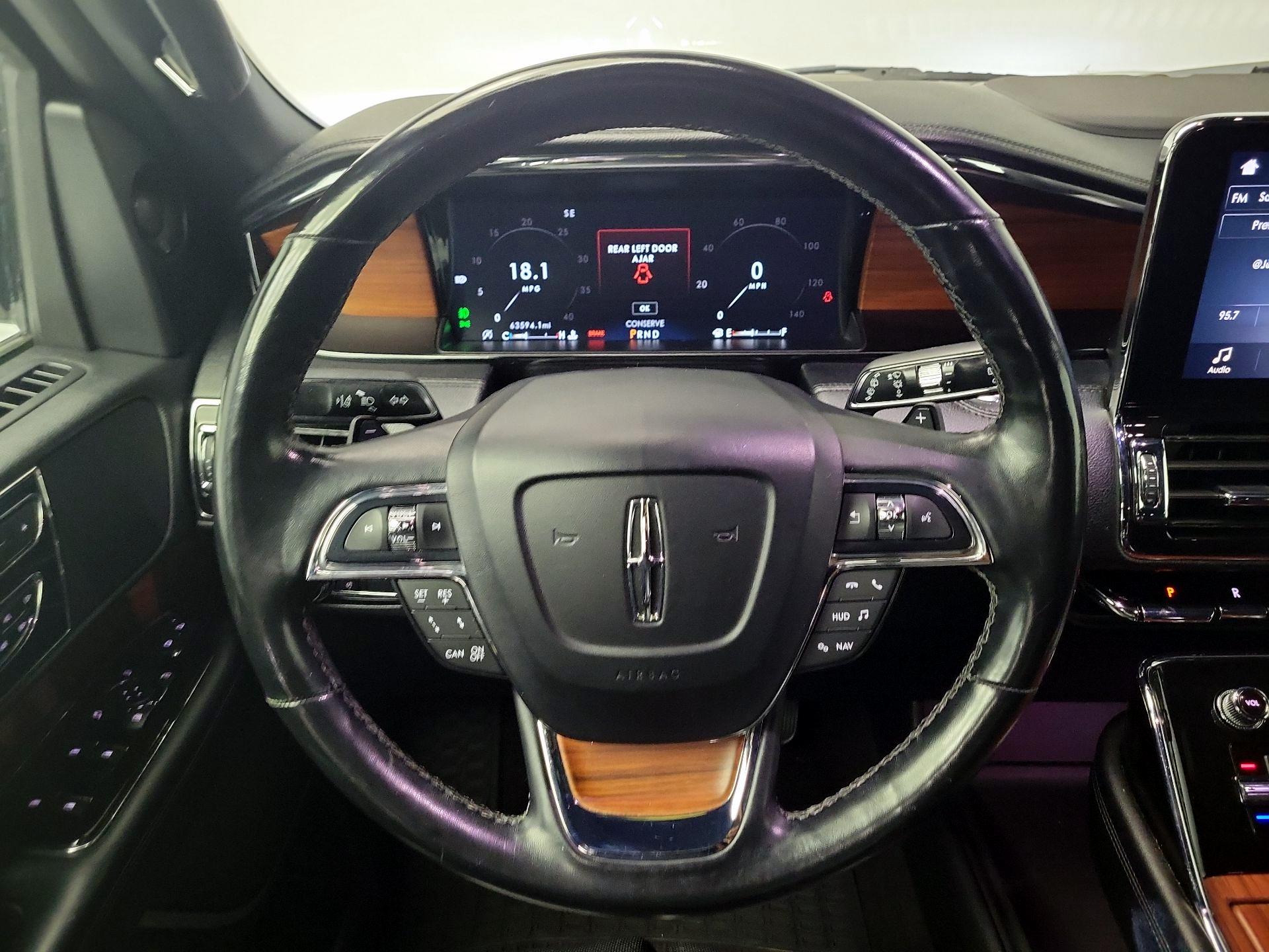 Thumbnail: 2018 Lincoln Navigator - 10