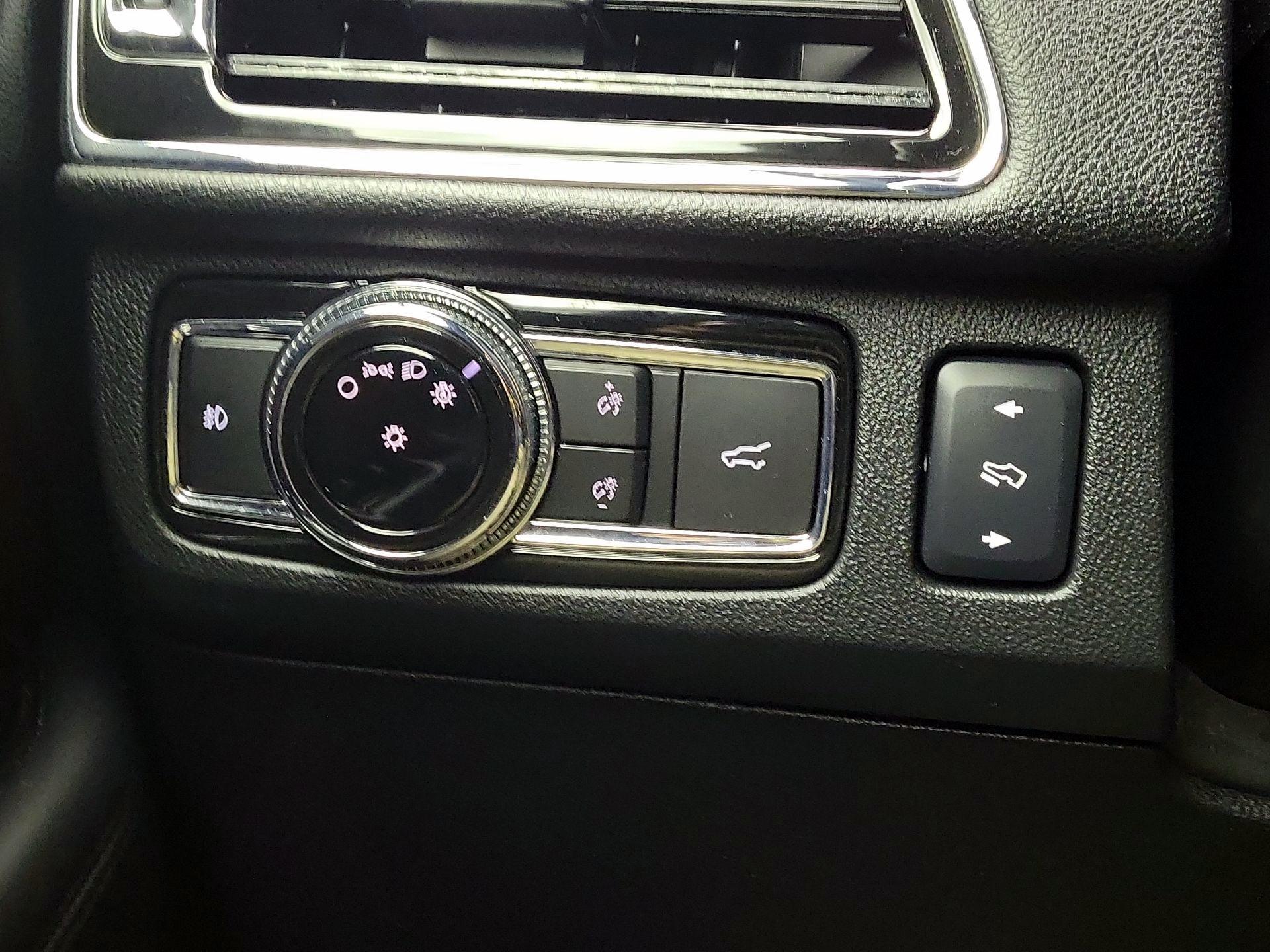 Thumbnail: 2018 Lincoln Navigator - 13
