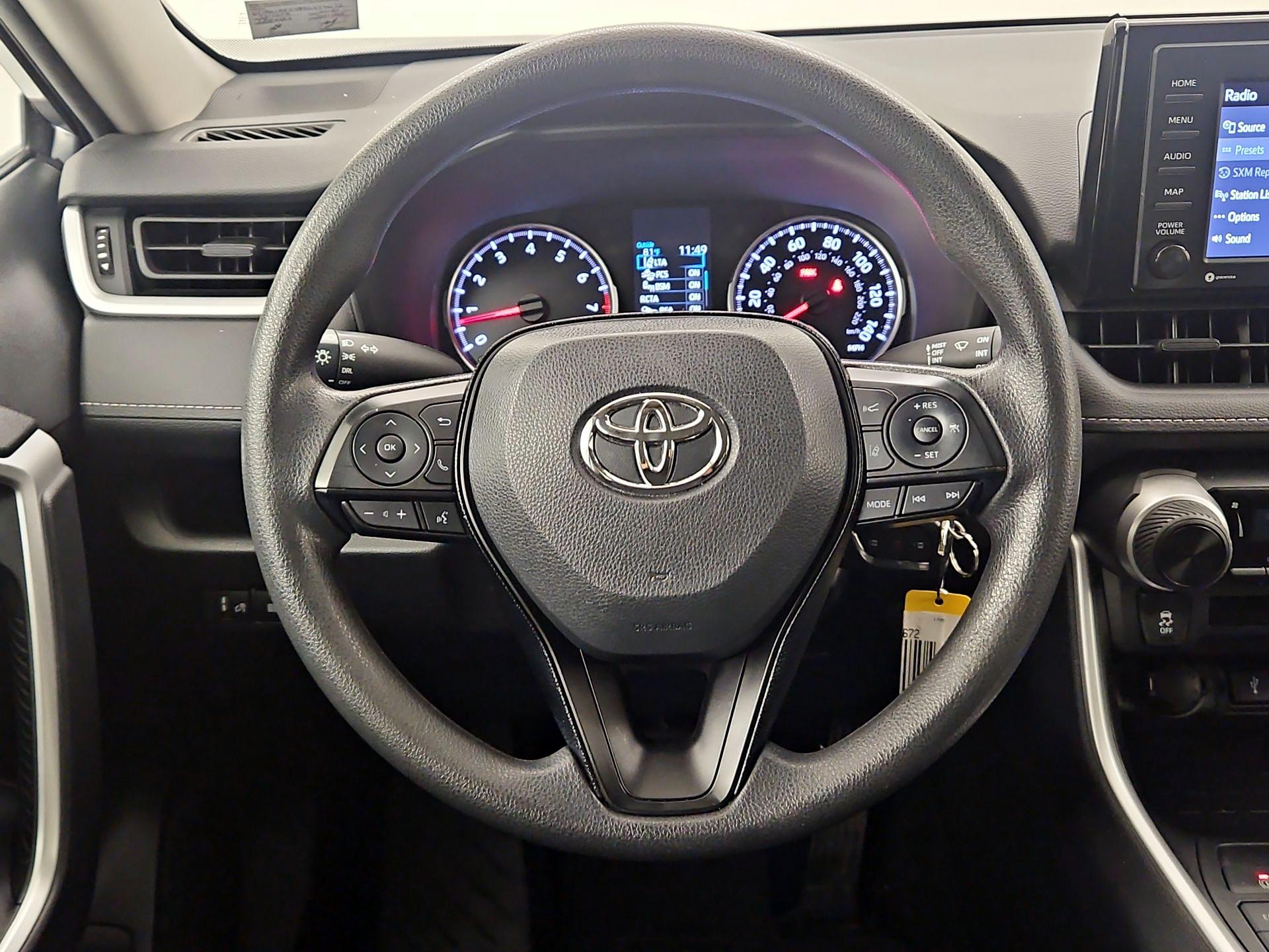 Thumbnail: 2021 Toyota RAV4 - 10