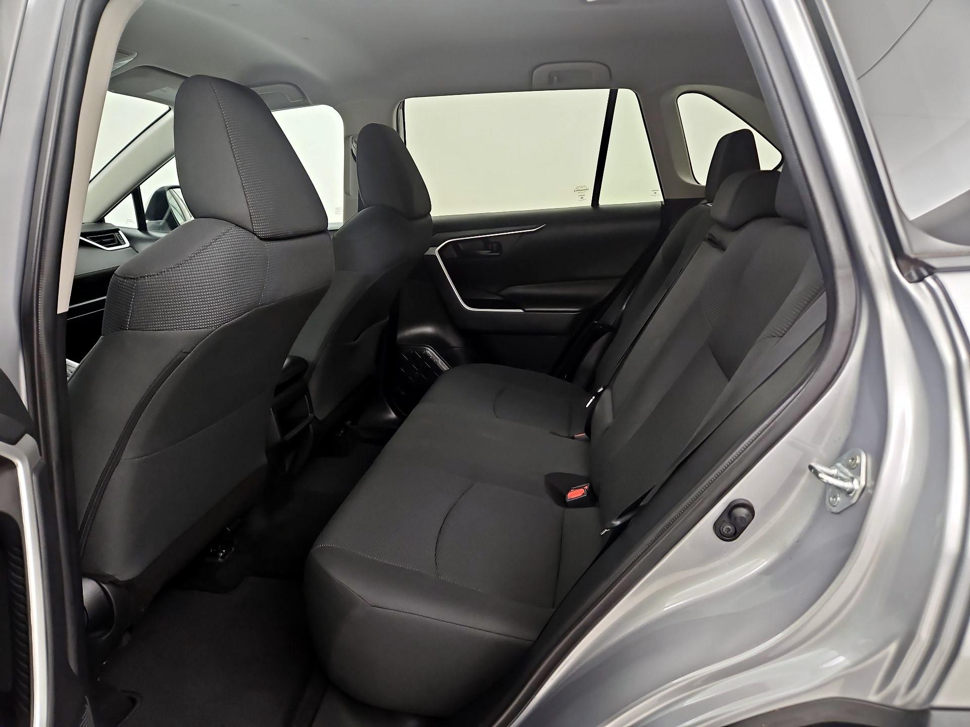 Thumbnail: 2021 Toyota RAV4 - 19