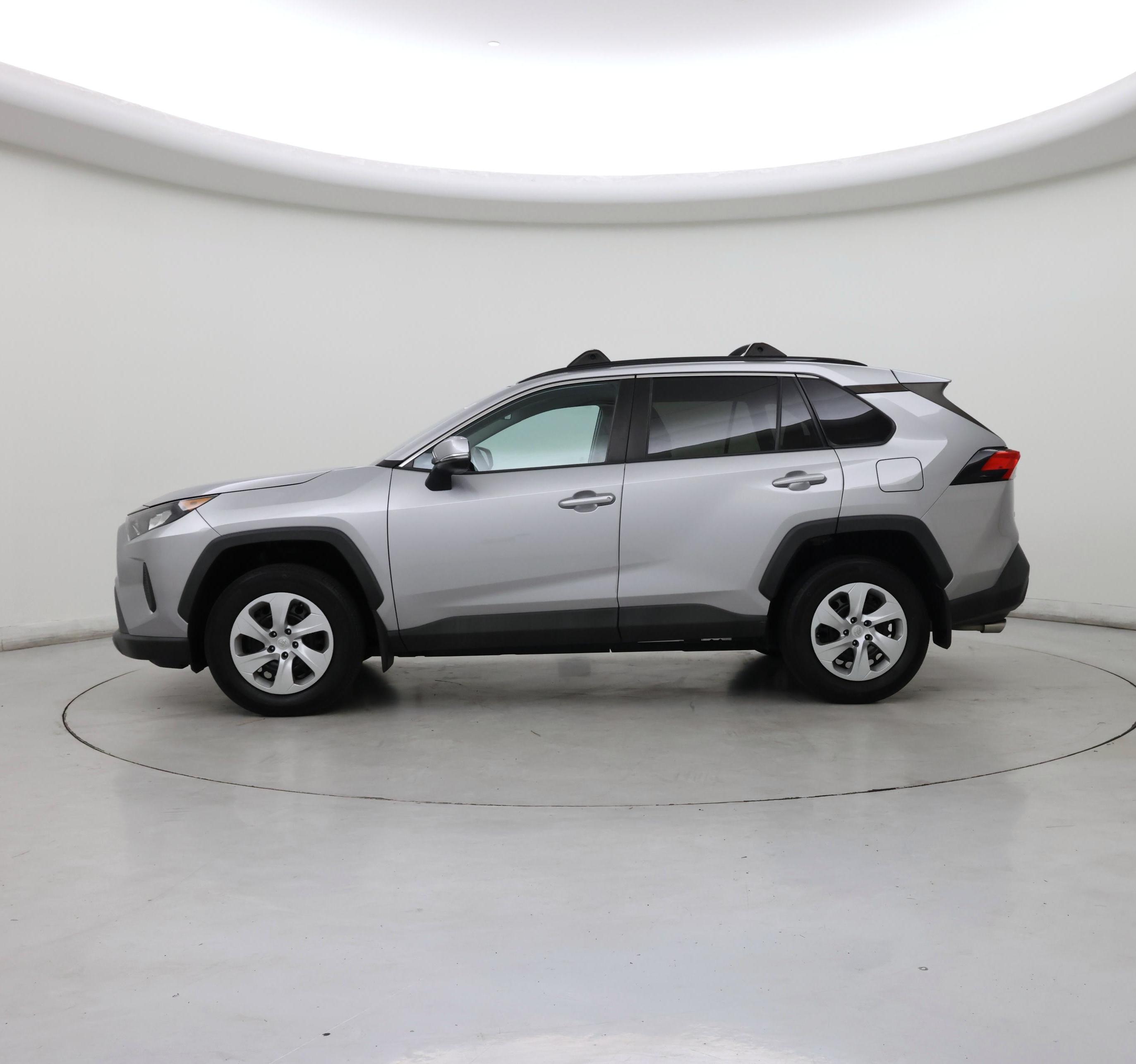 Thumbnail: 2021 Toyota RAV4 - 3