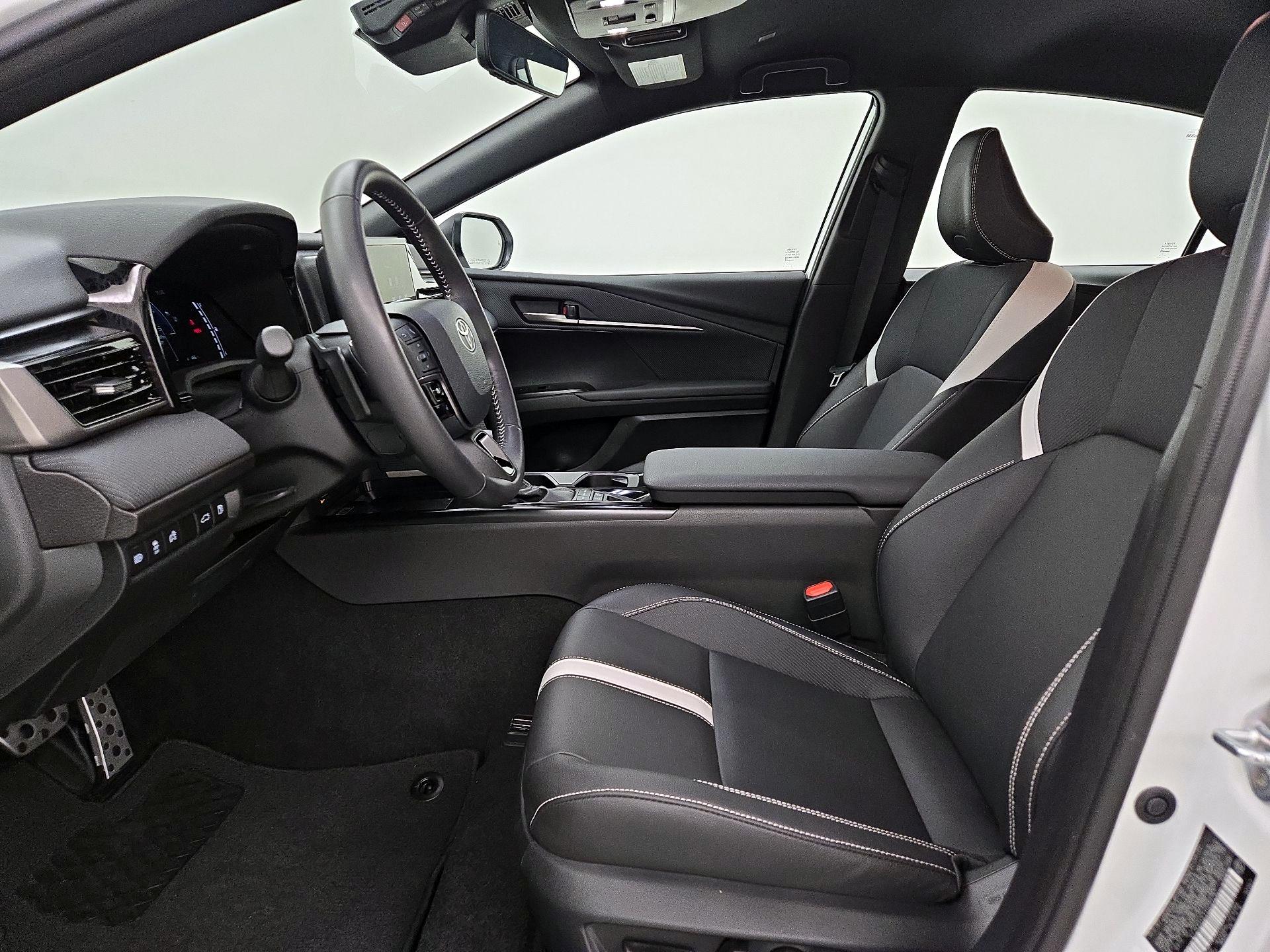 Thumbnail: 2025 Toyota Camry - 11