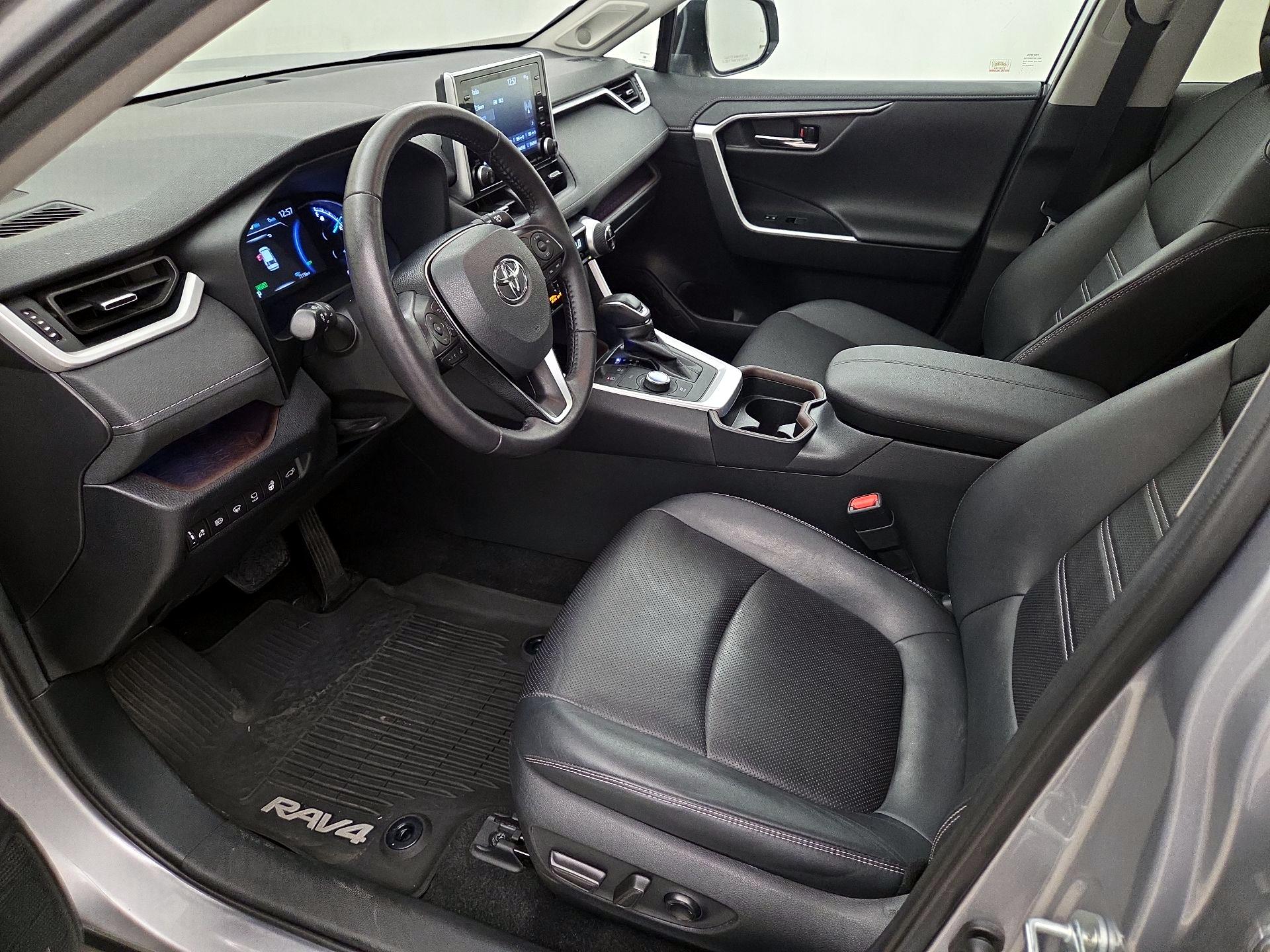 Thumbnail: 2021 Toyota RAV4 - 11