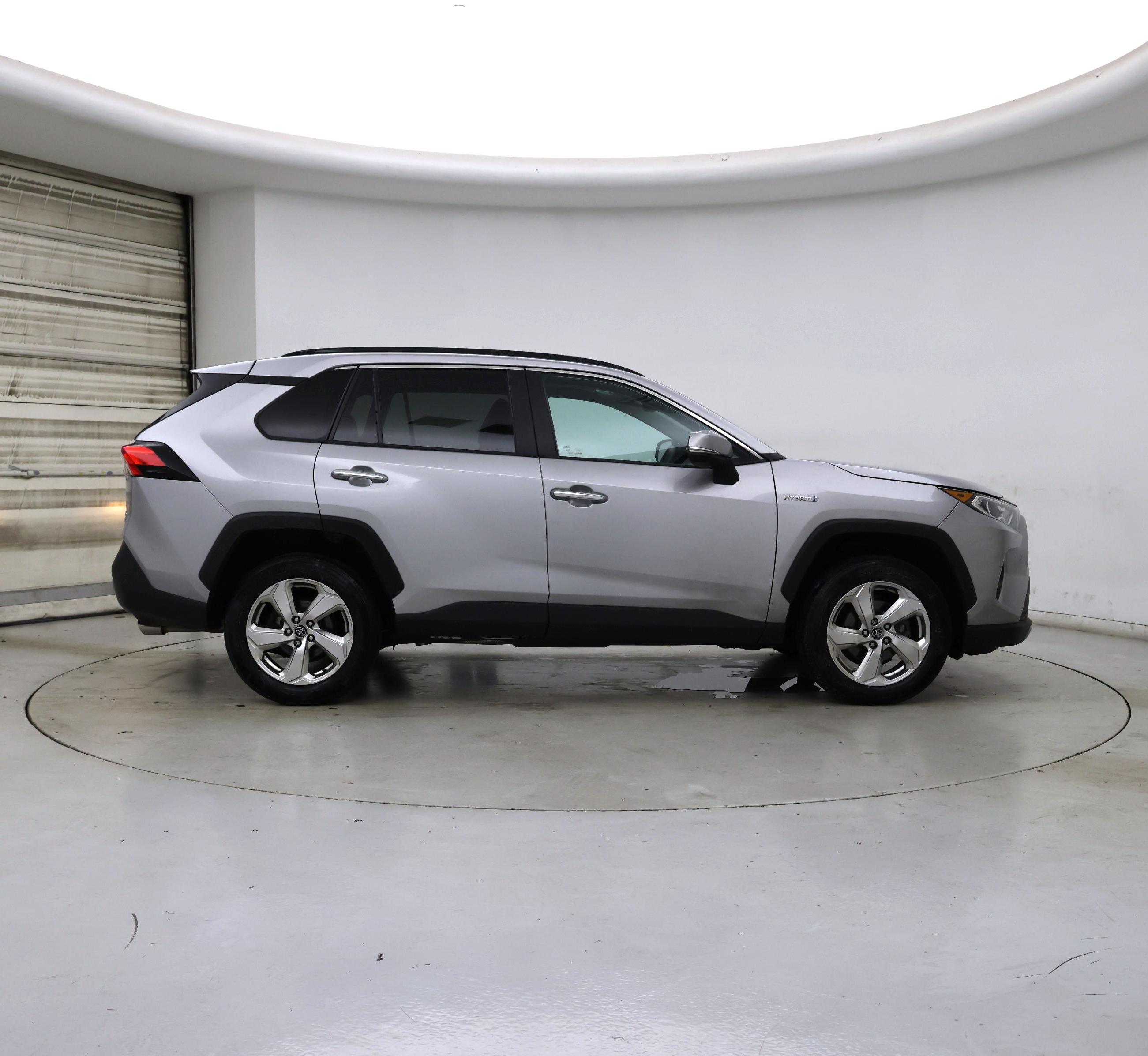 Thumbnail: 2021 Toyota RAV4 - 7