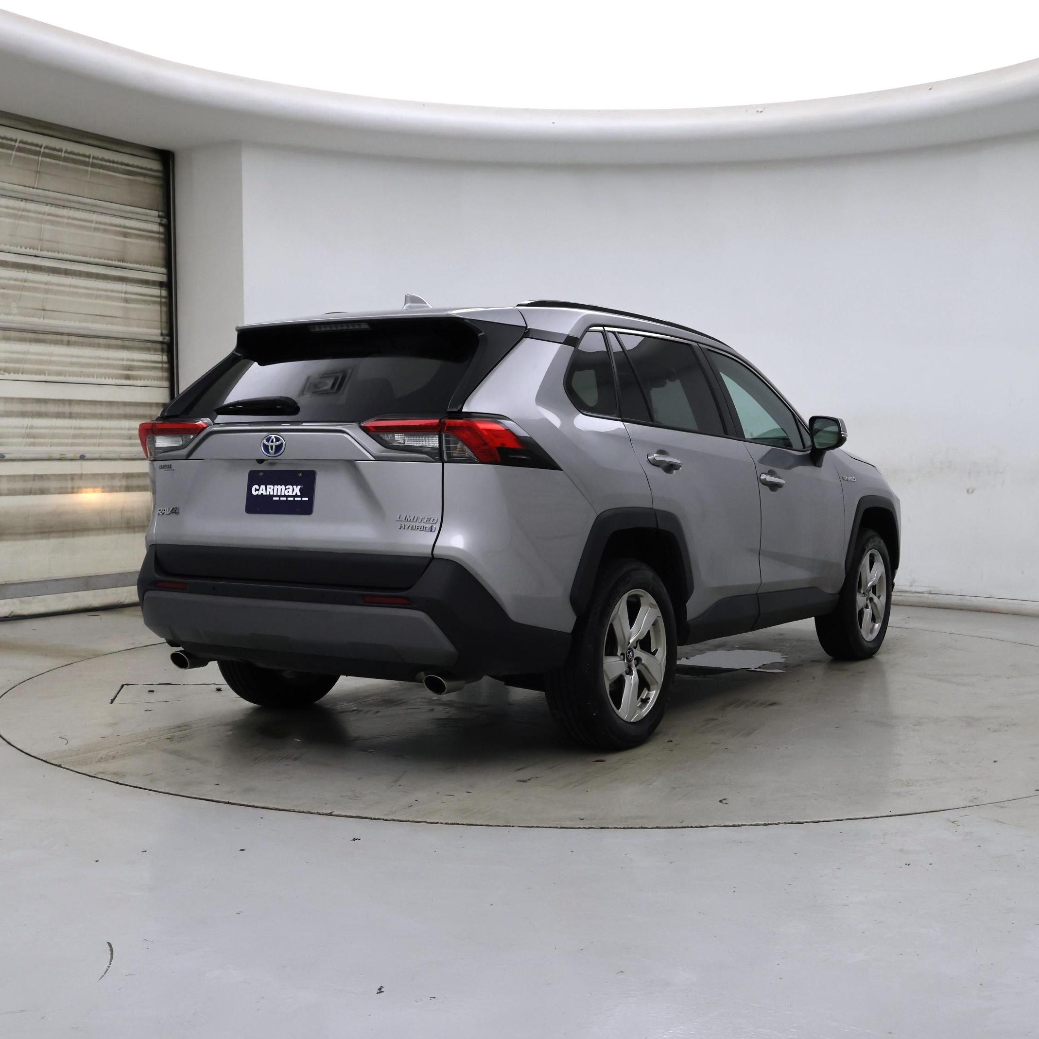 Thumbnail: 2021 Toyota RAV4 - 8