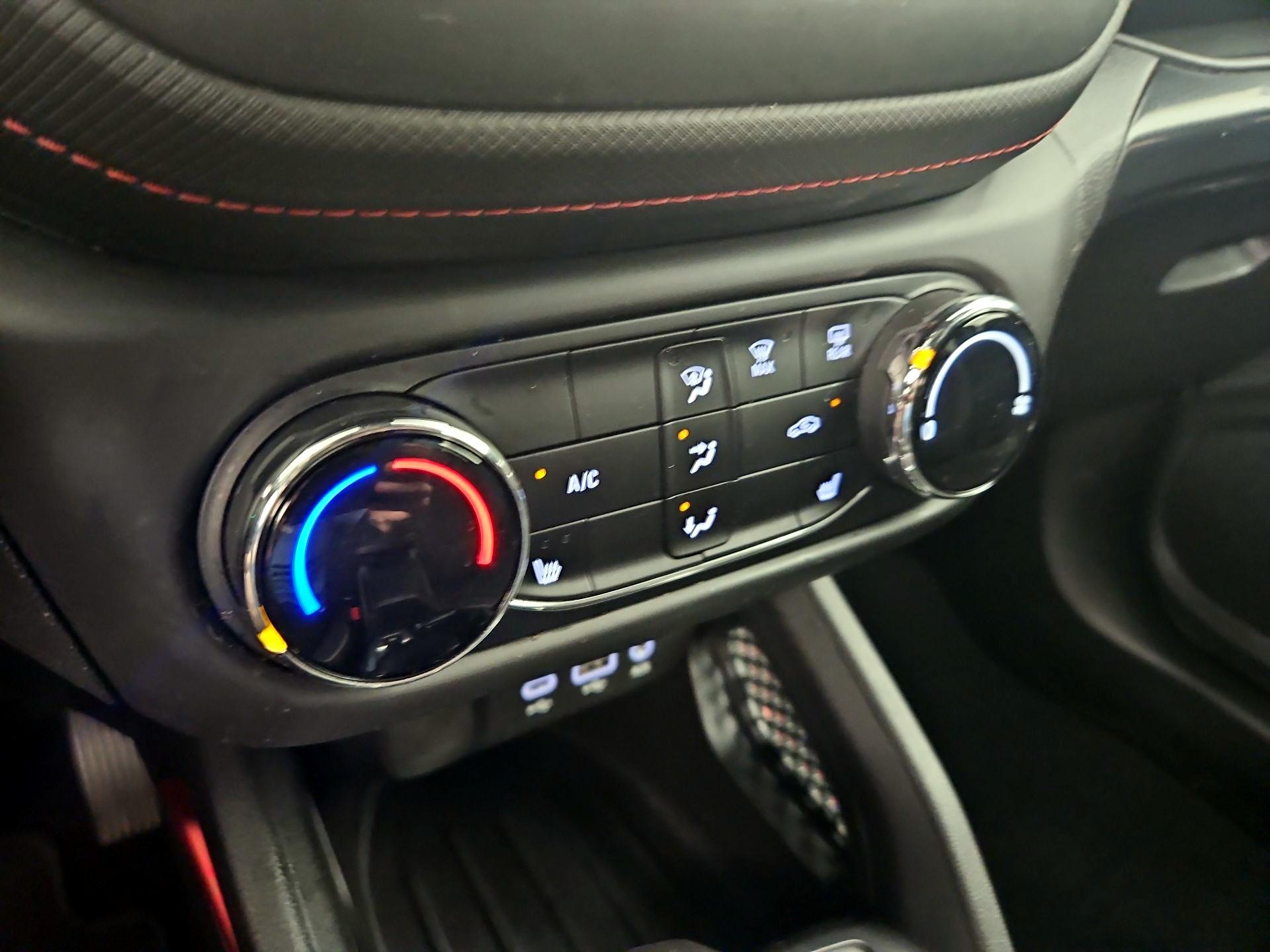 Thumbnail: 2022 Chevrolet TrailBlazer - 16