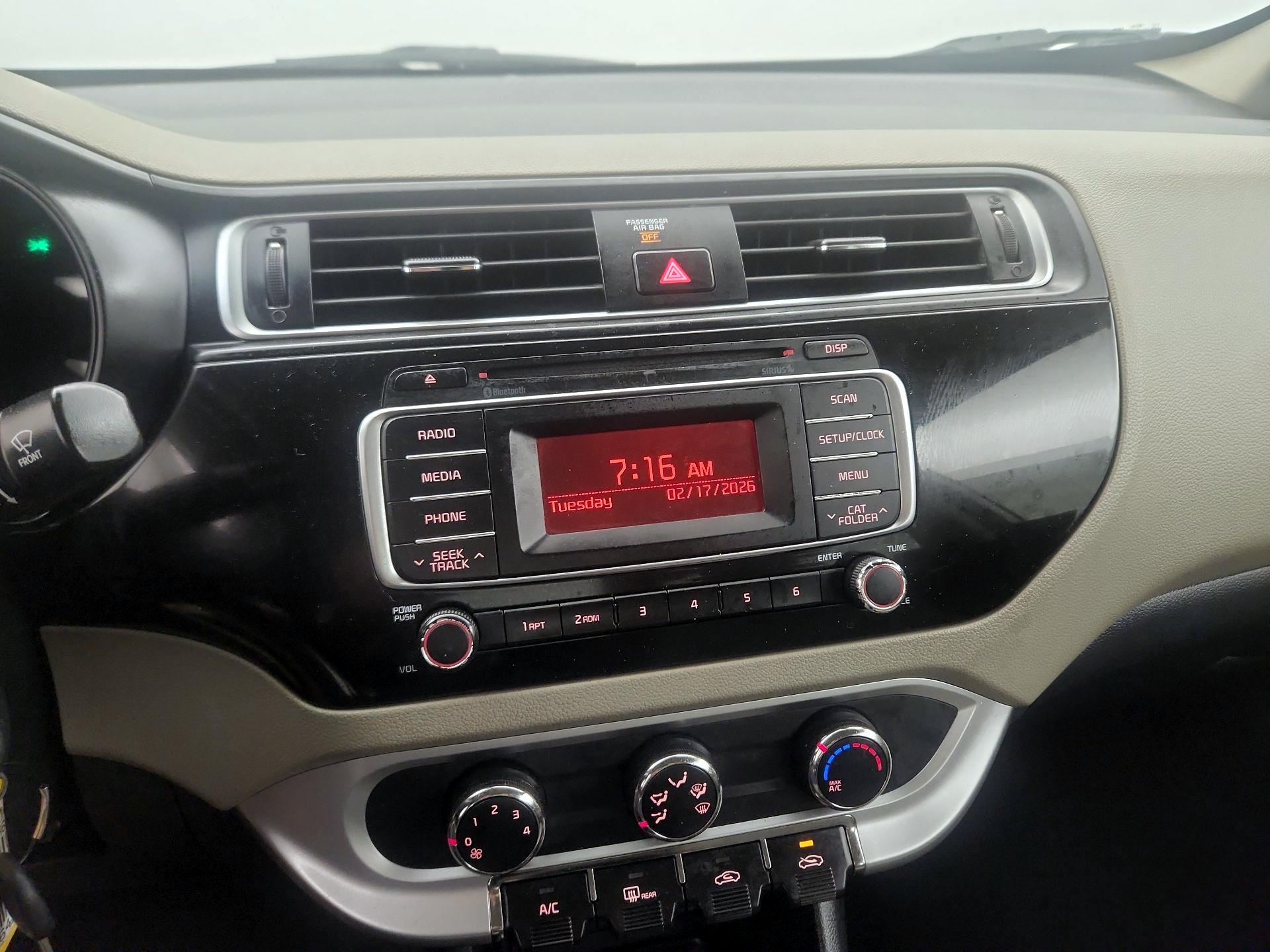 Thumbnail: 2017 Kia Rio - 13