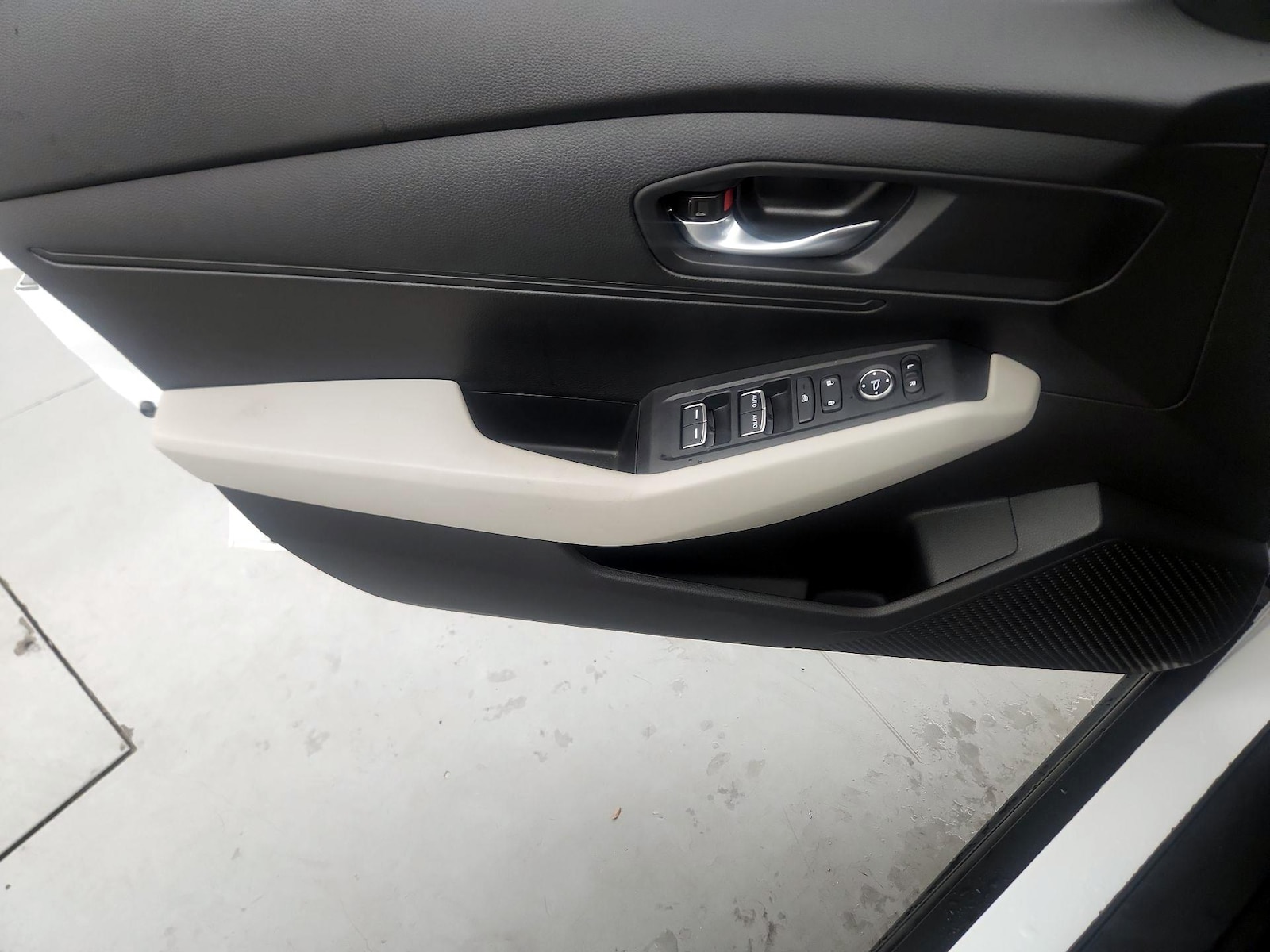 2025 Honda Accord LX - Photo 13
