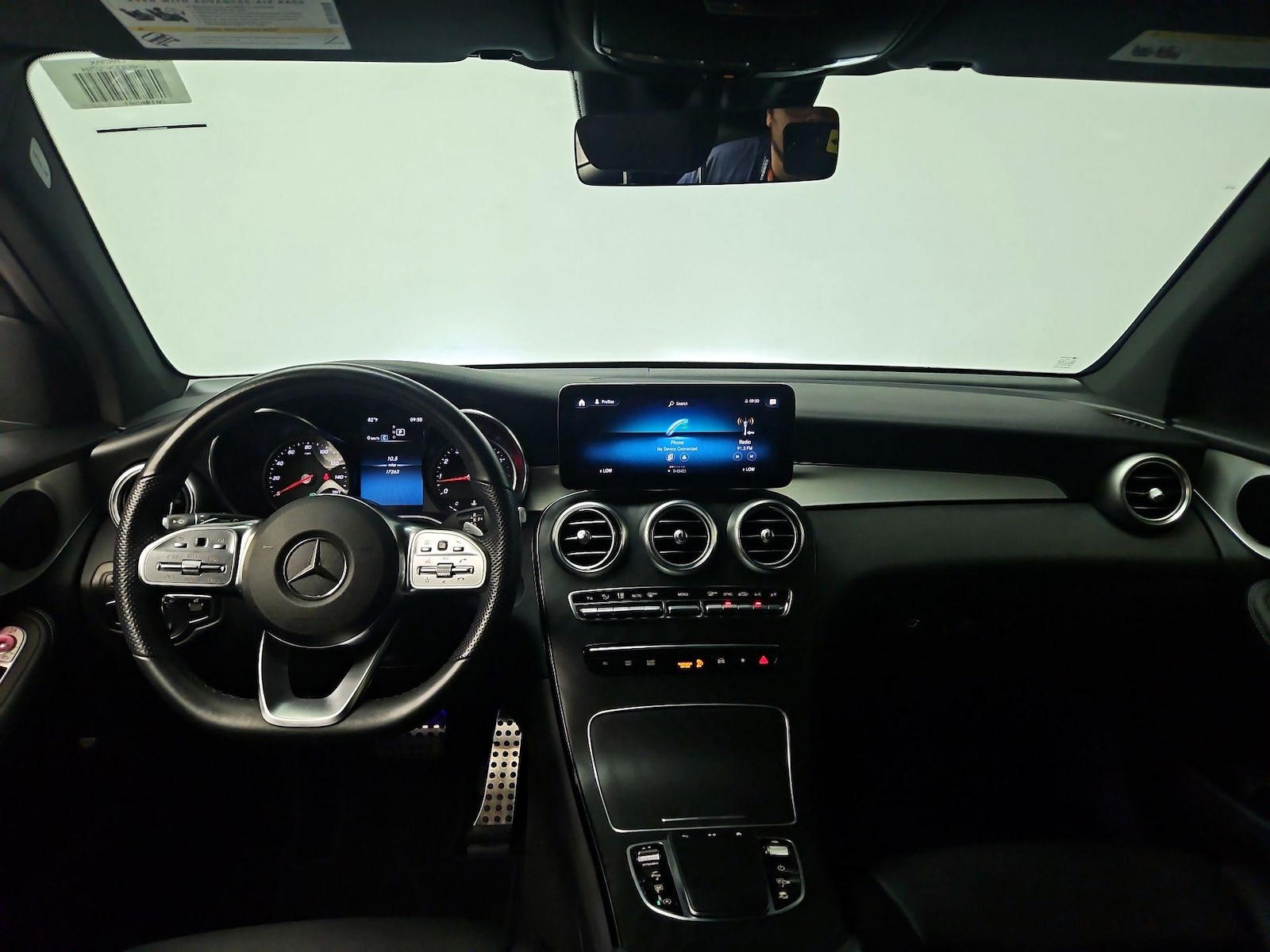 2022 Mercedes-Benz GLC GLC300 - Photo 10