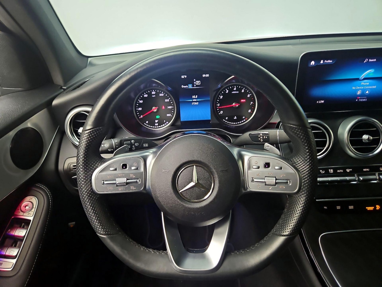2022 Mercedes-Benz GLC GLC300 - Photo 11