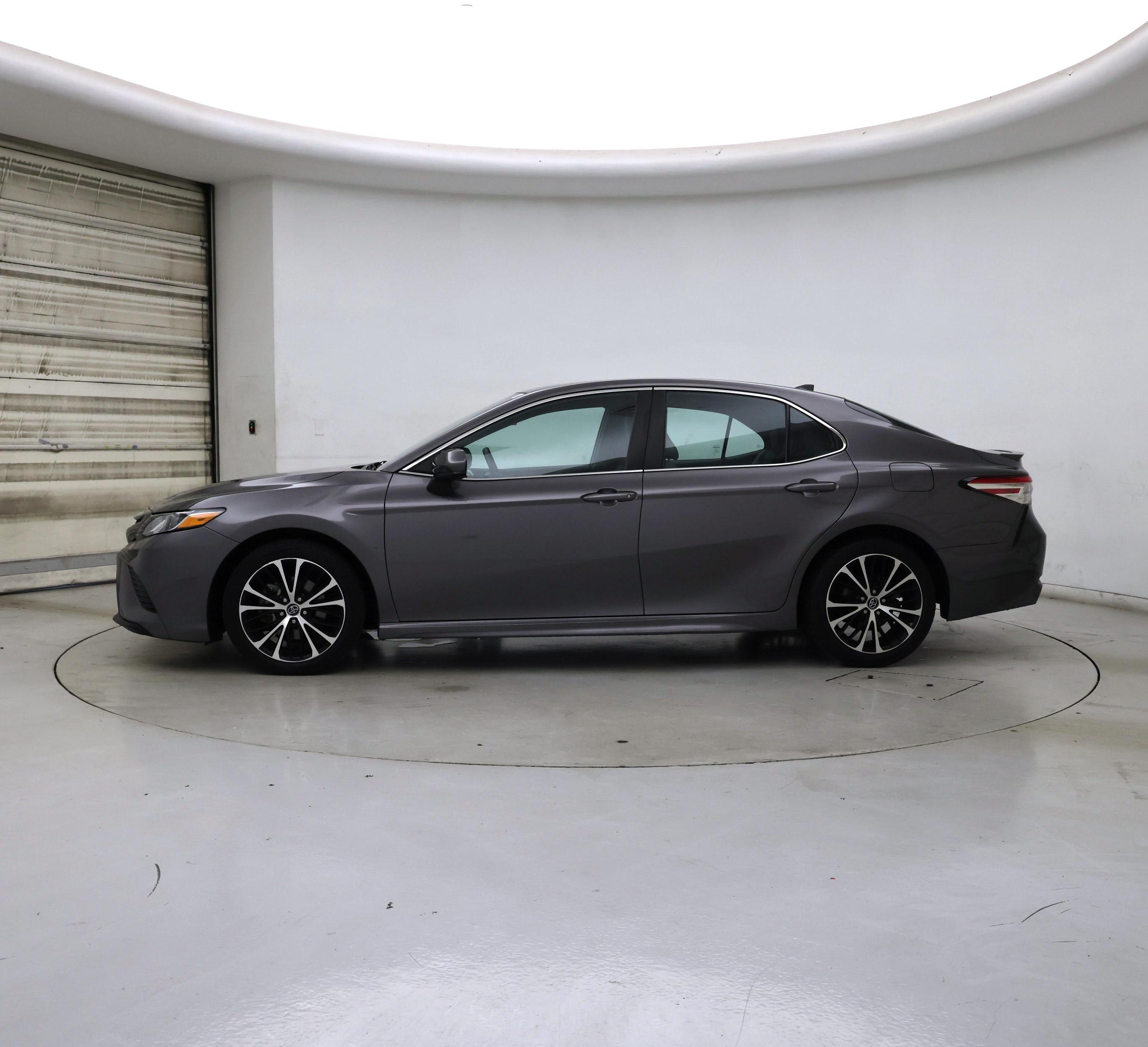 Thumbnail: 2020 Toyota Camry - 3