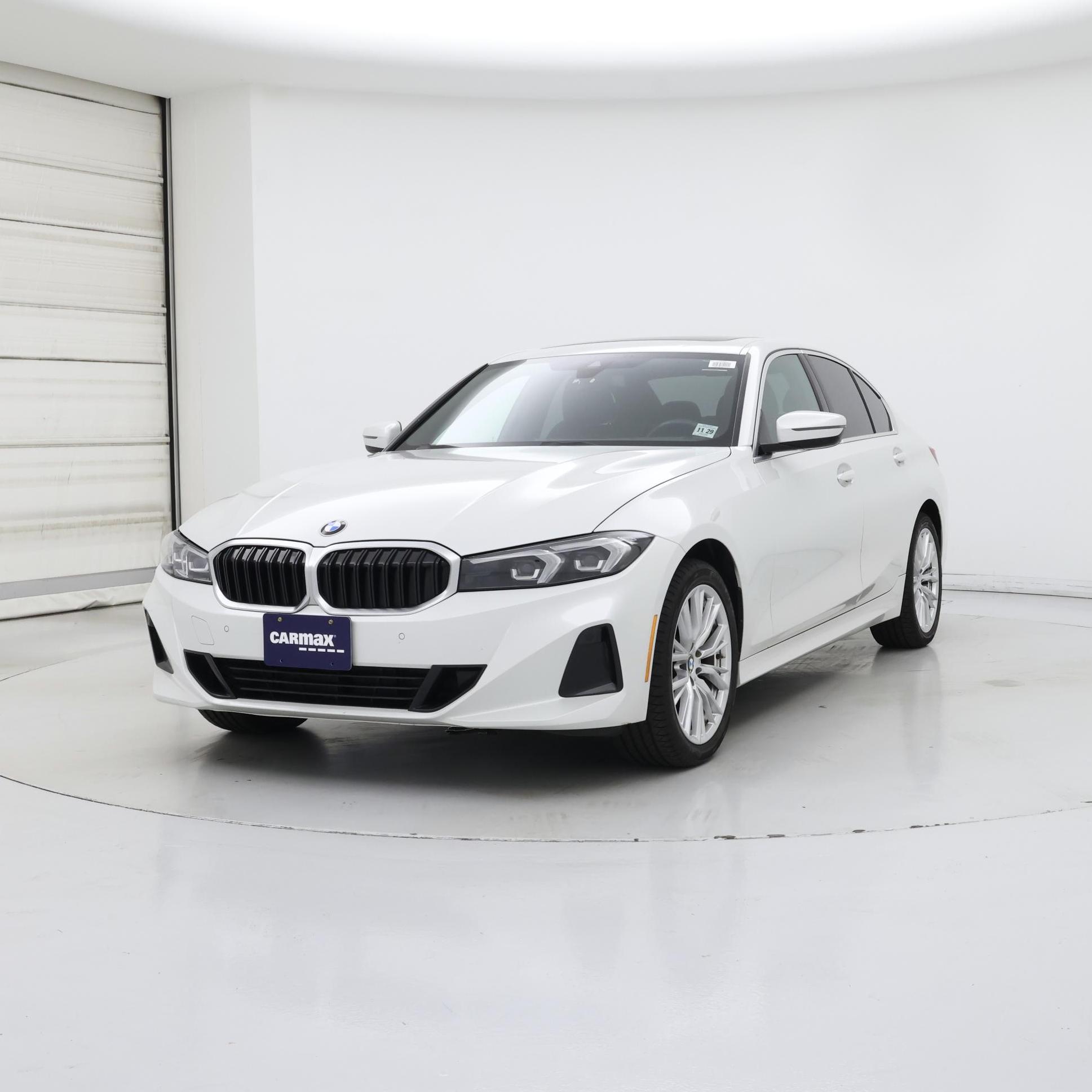 Thumbnail: 2024 BMW 3 Series - 4