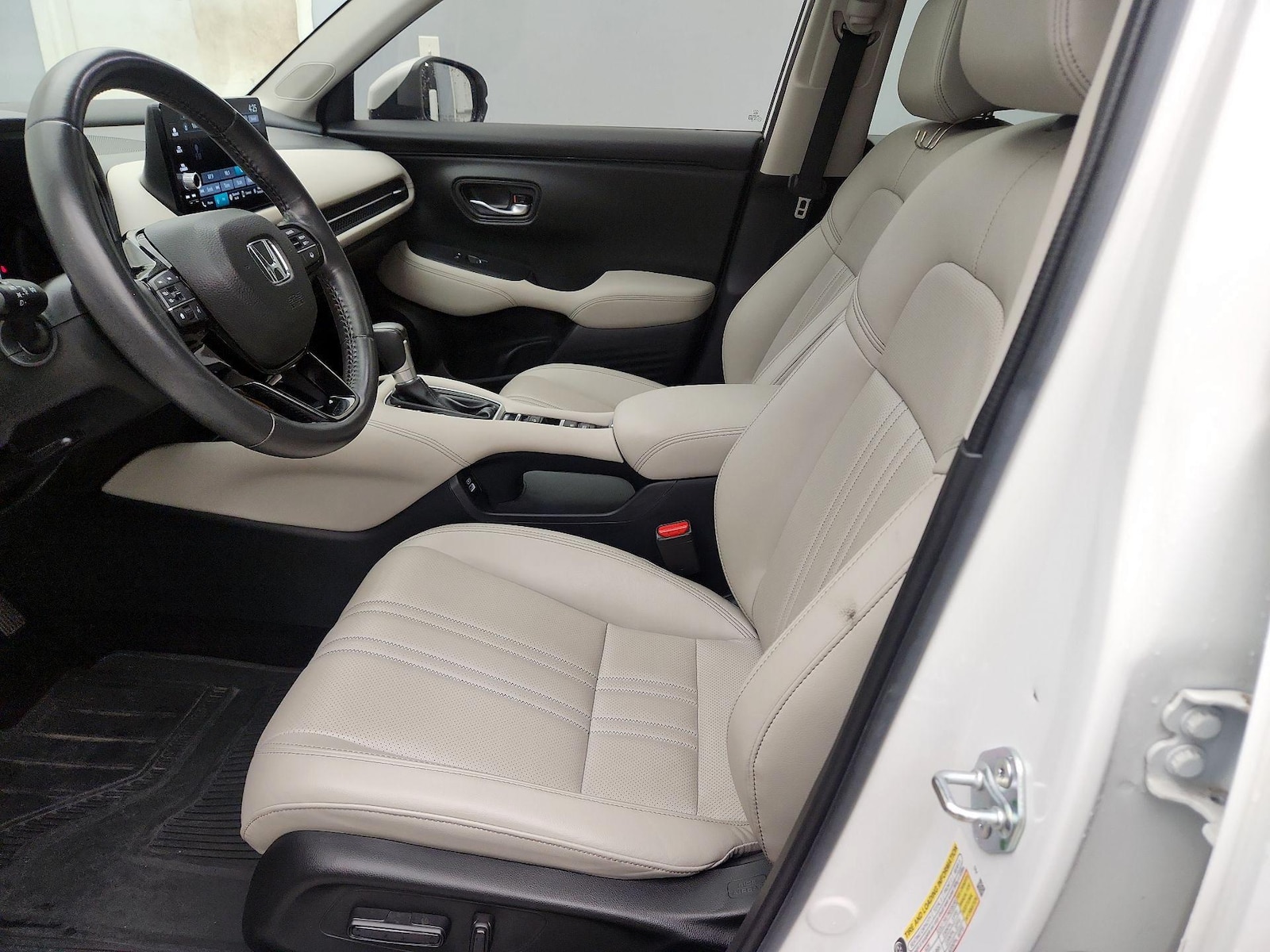 2023 Honda HR-V EX-L - Photo 12