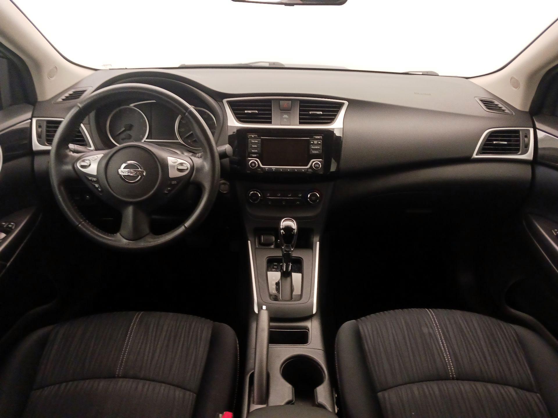 Thumbnail: 2017 Nissan Sentra - 9