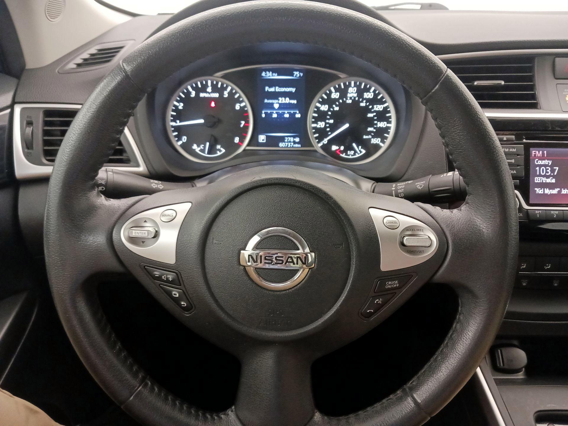 Thumbnail: 2017 Nissan Sentra - 10