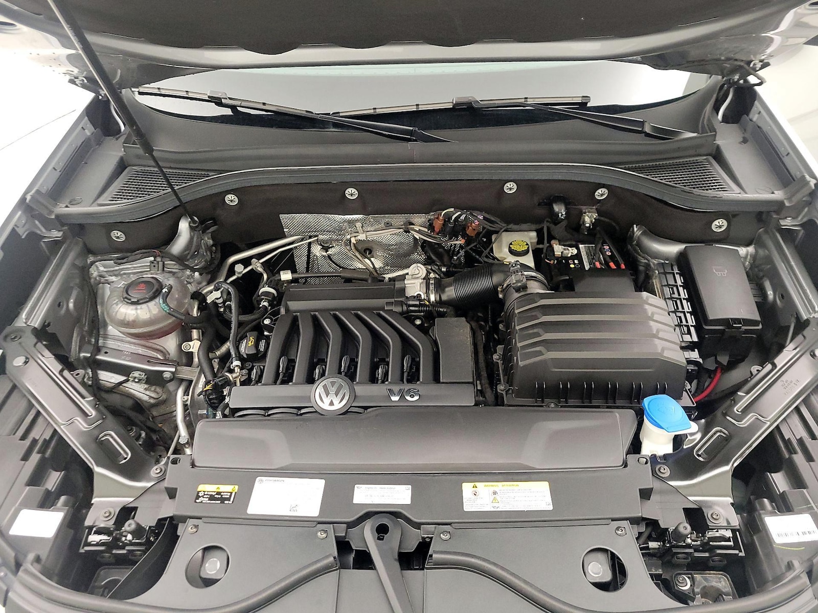 2023 Volkswagen Atlas SE w/Tech - Photo 23