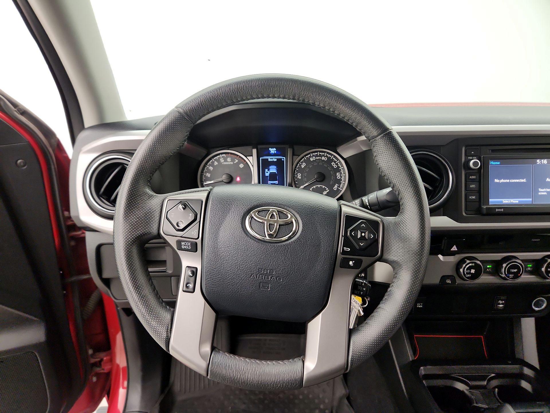 Thumbnail: 2017 Toyota Tacoma - 10