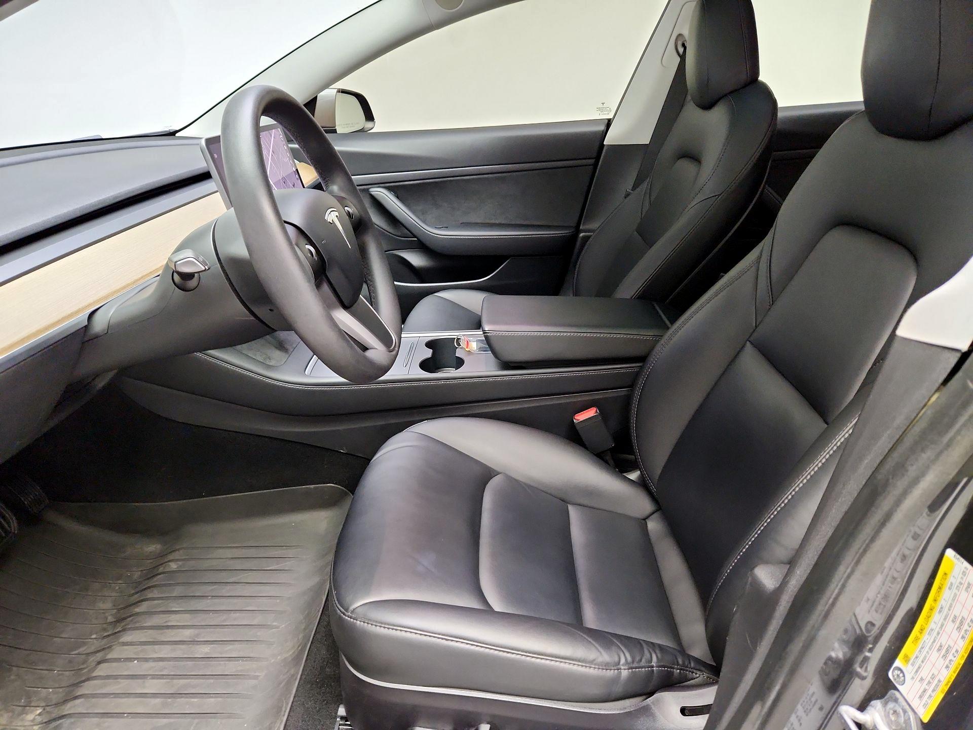 Thumbnail: 2021 Tesla Model 3 - 10