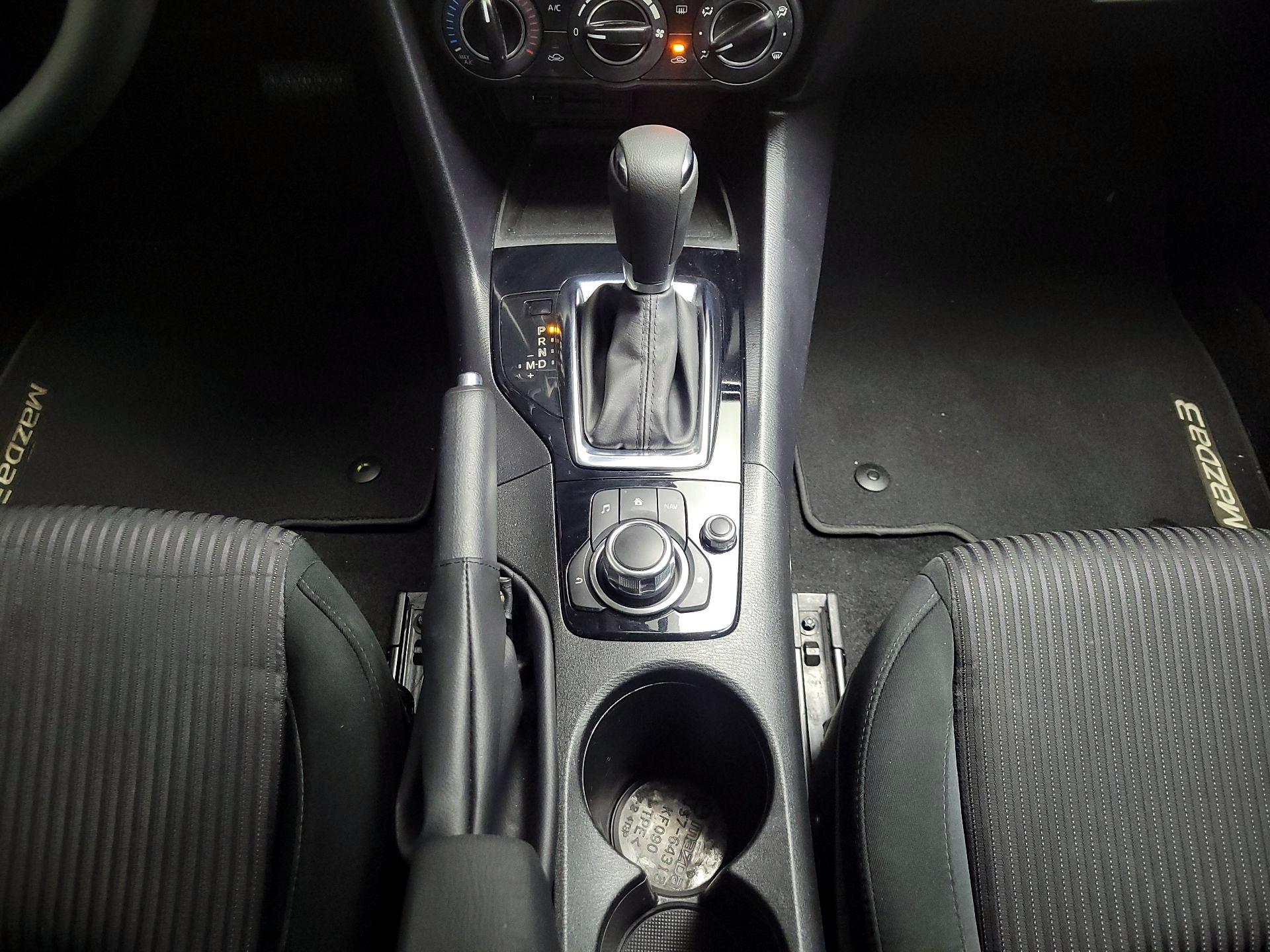 Thumbnail: 2016 Mazda Mazda3 - 18