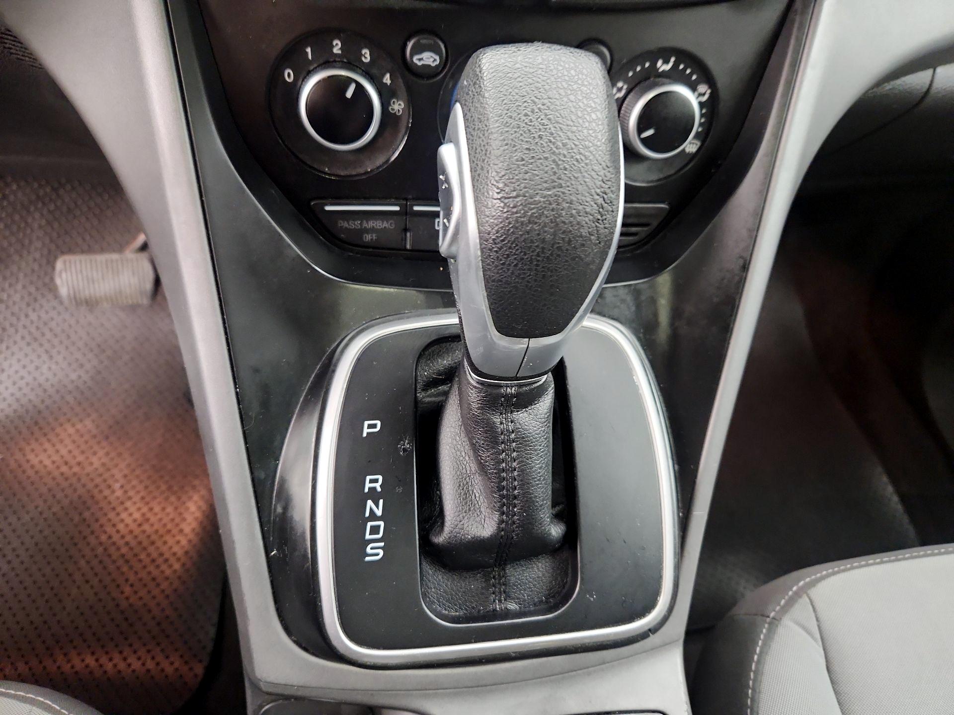 Thumbnail: 2014 Ford Escape - 15