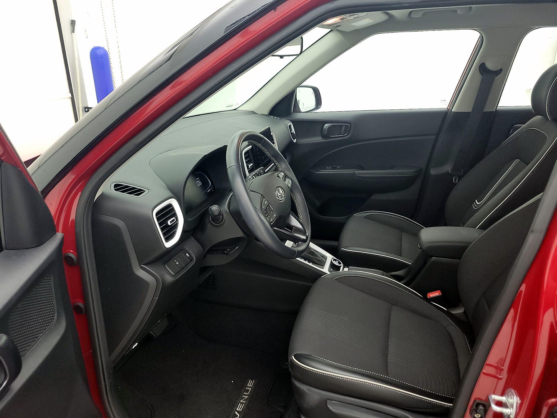 Thumbnail: 2023 Hyundai Venue - 11