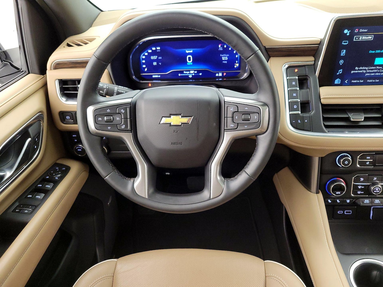 2024 Chevrolet Suburban Premier - Photo 11