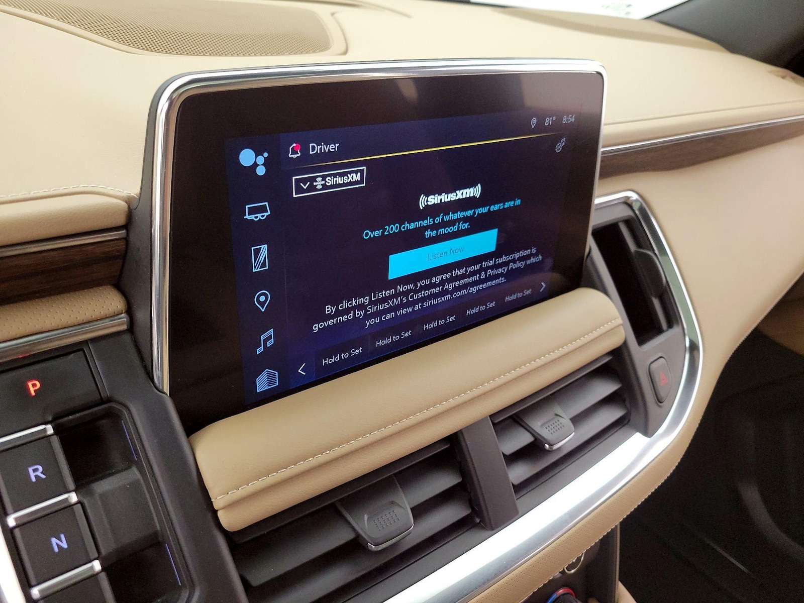 2024 Chevrolet Suburban Premier - Photo 16