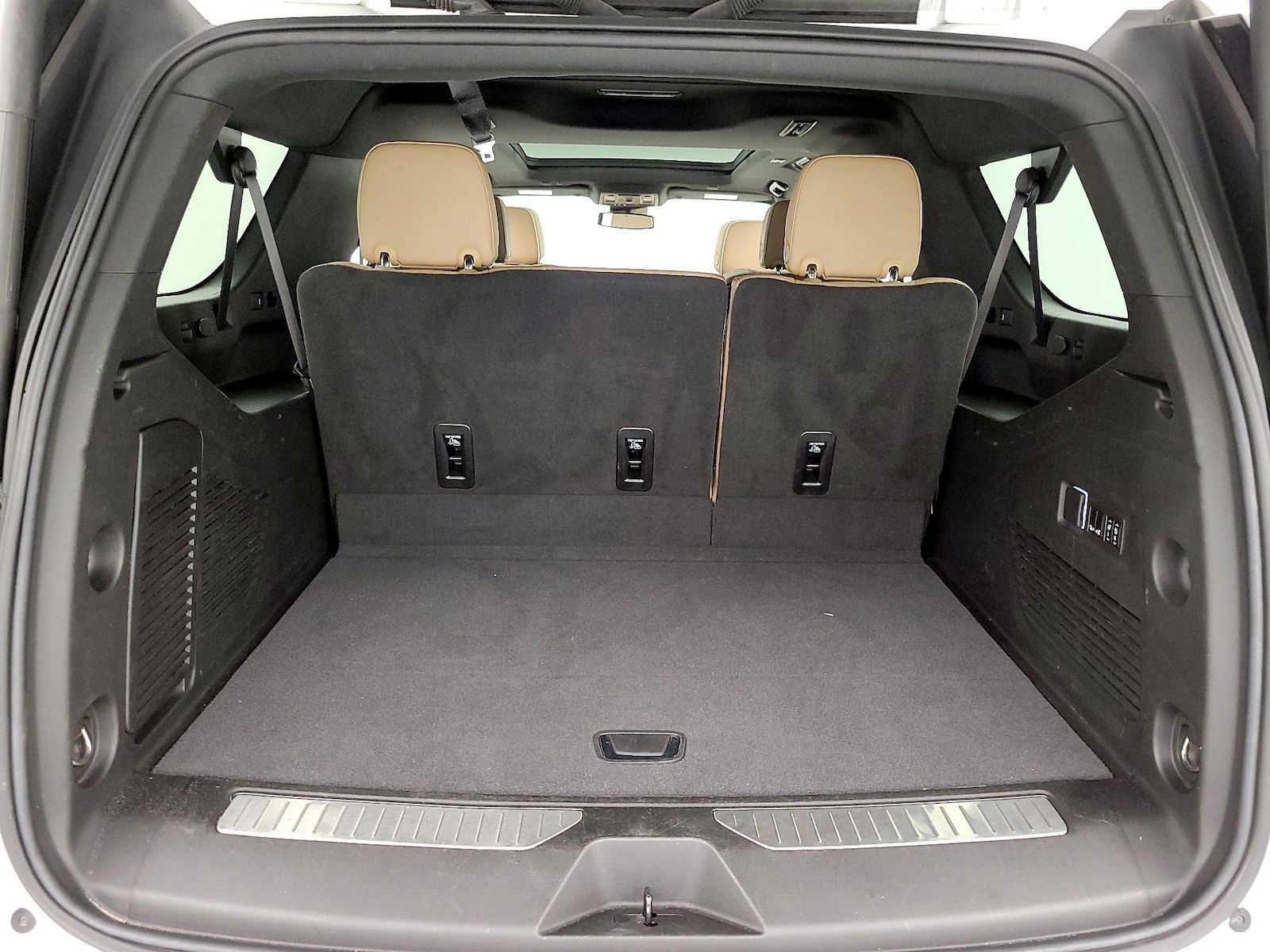 2024 Chevrolet Suburban Premier - Photo 22