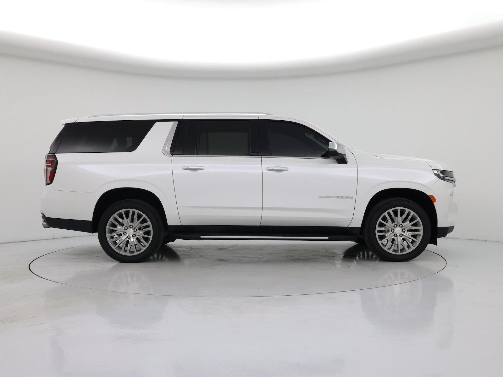 2024 Chevrolet Suburban Premier - Photo 8