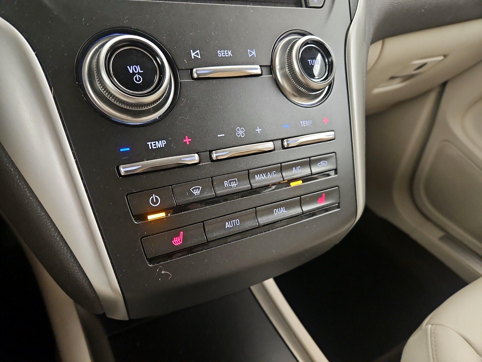 Thumbnail: 2018 Lincoln MKC - 14