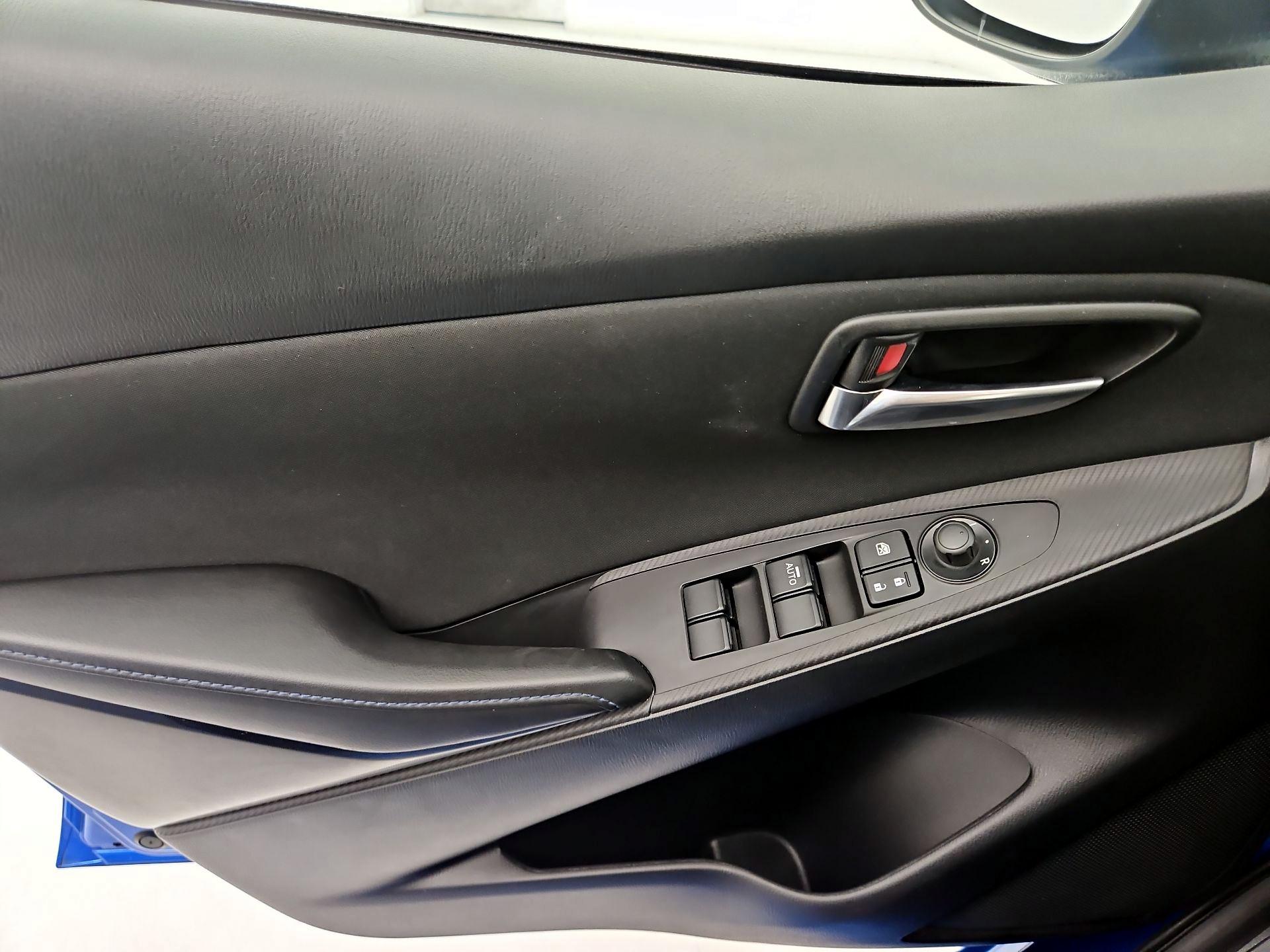 Thumbnail: 2017 Toyota Yaris iA - 12
