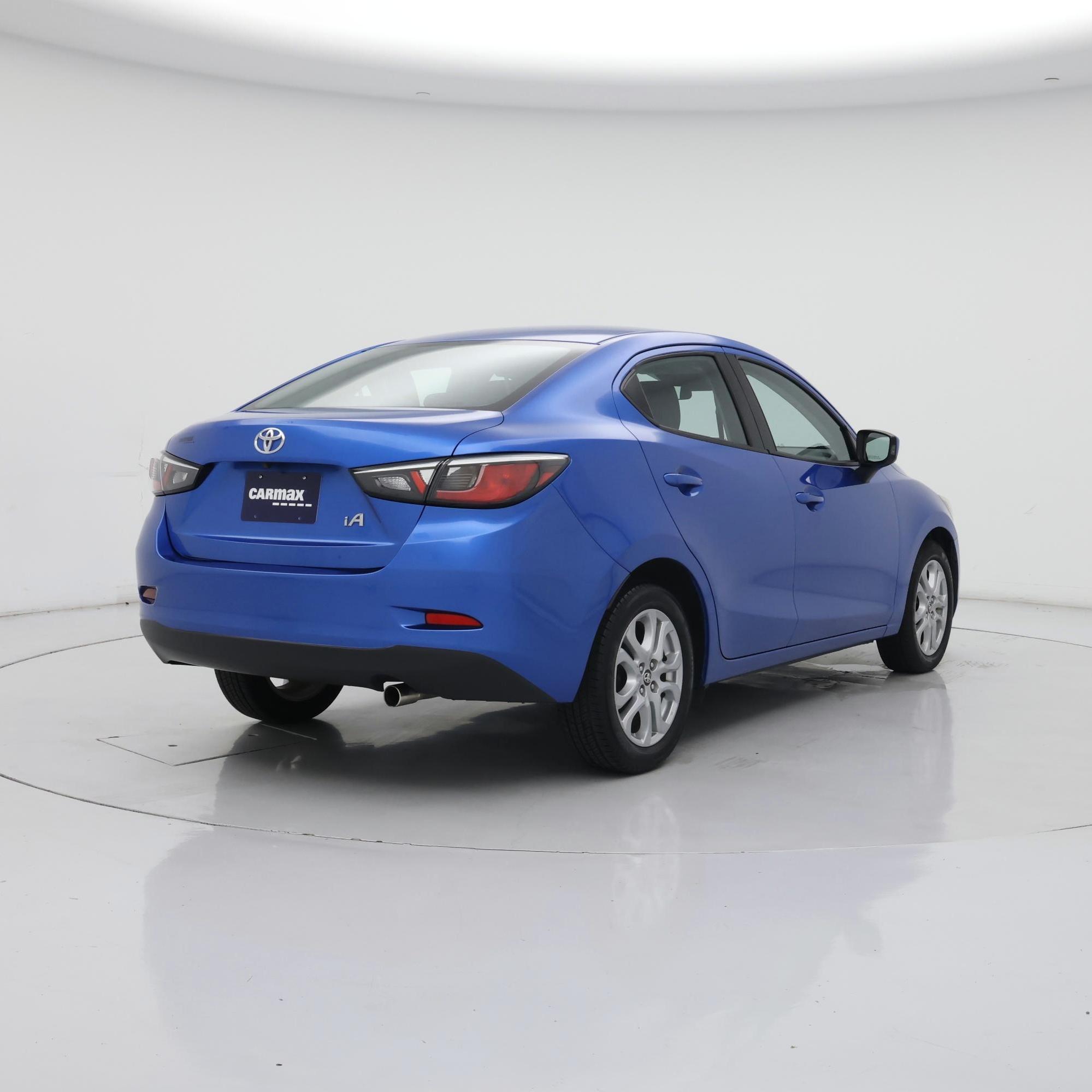 Thumbnail: 2017 Toyota Yaris iA - 8
