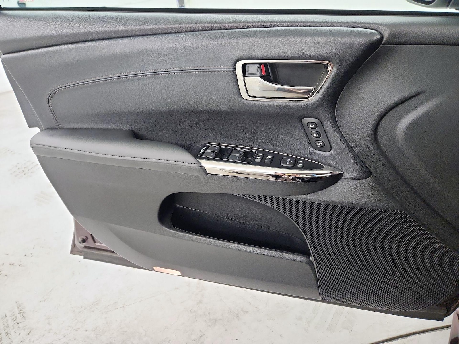 2014 Toyota Avalon Limited - Photo 11