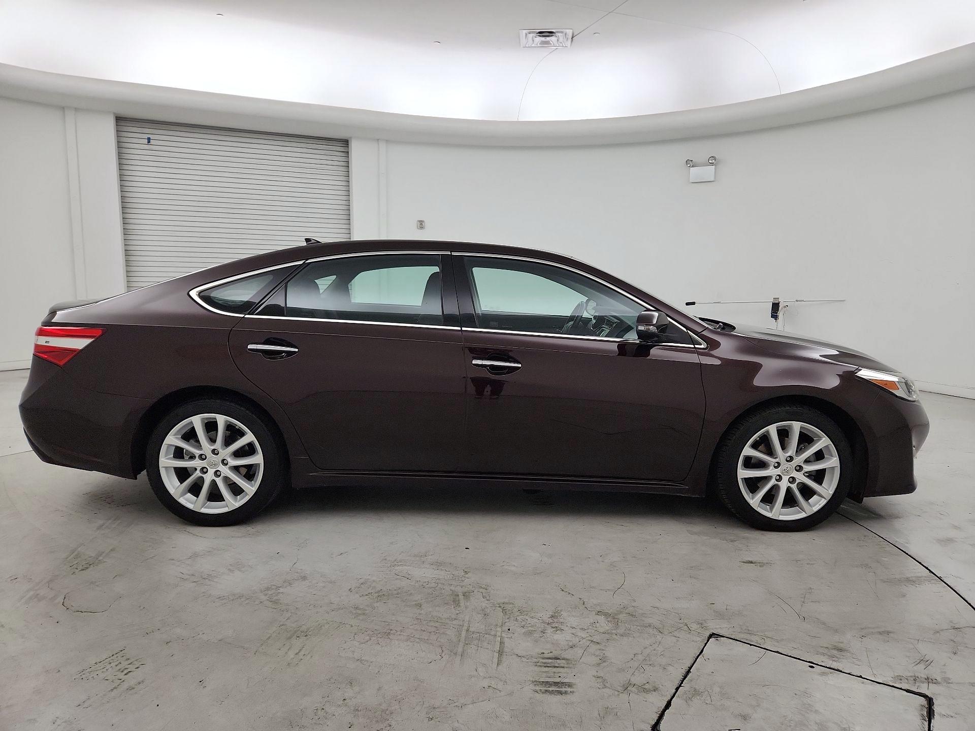 Thumbnail: 2014 Toyota Avalon - 4