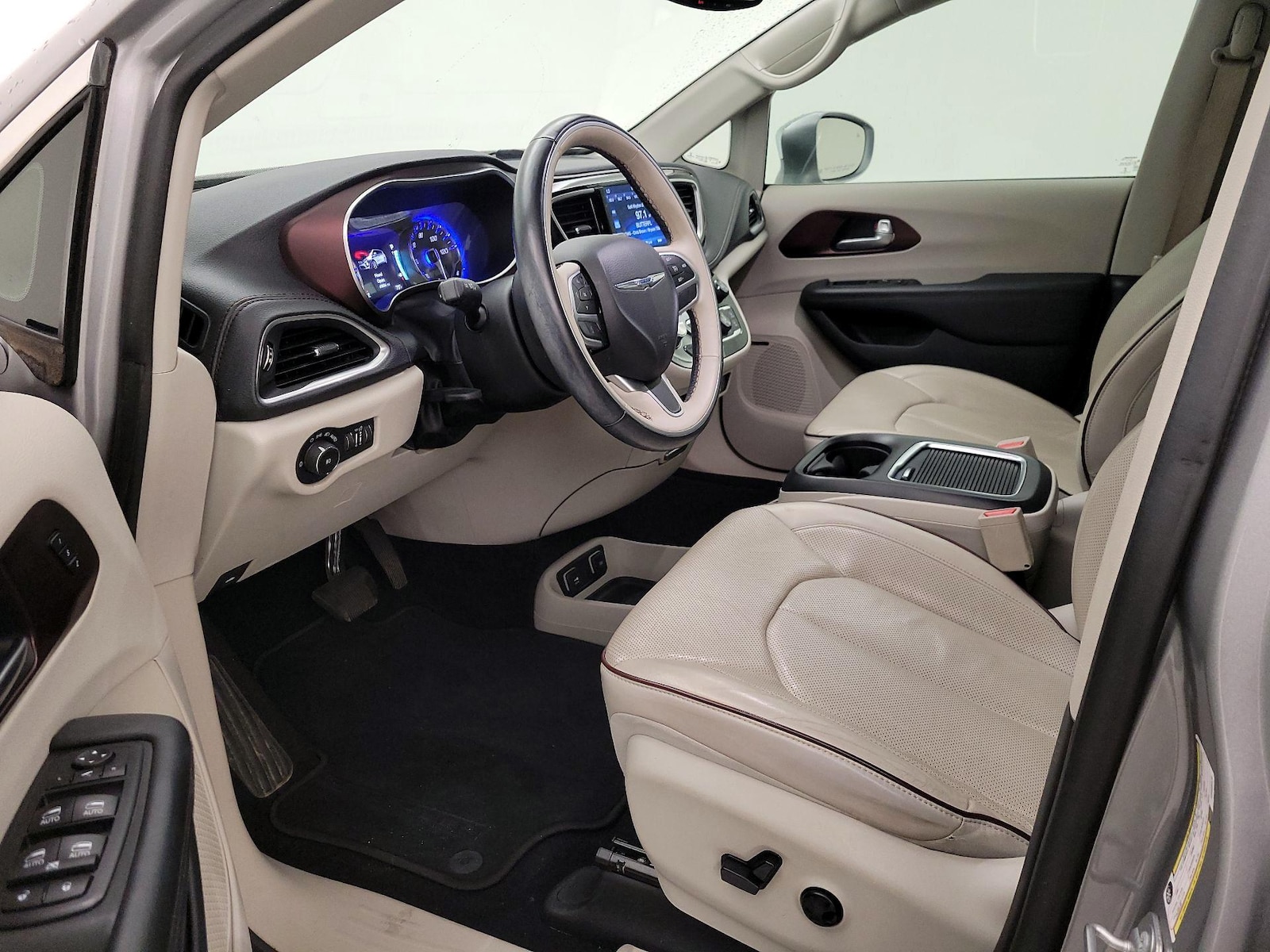 2017 Chrysler Pacifica Limited - Photo 12