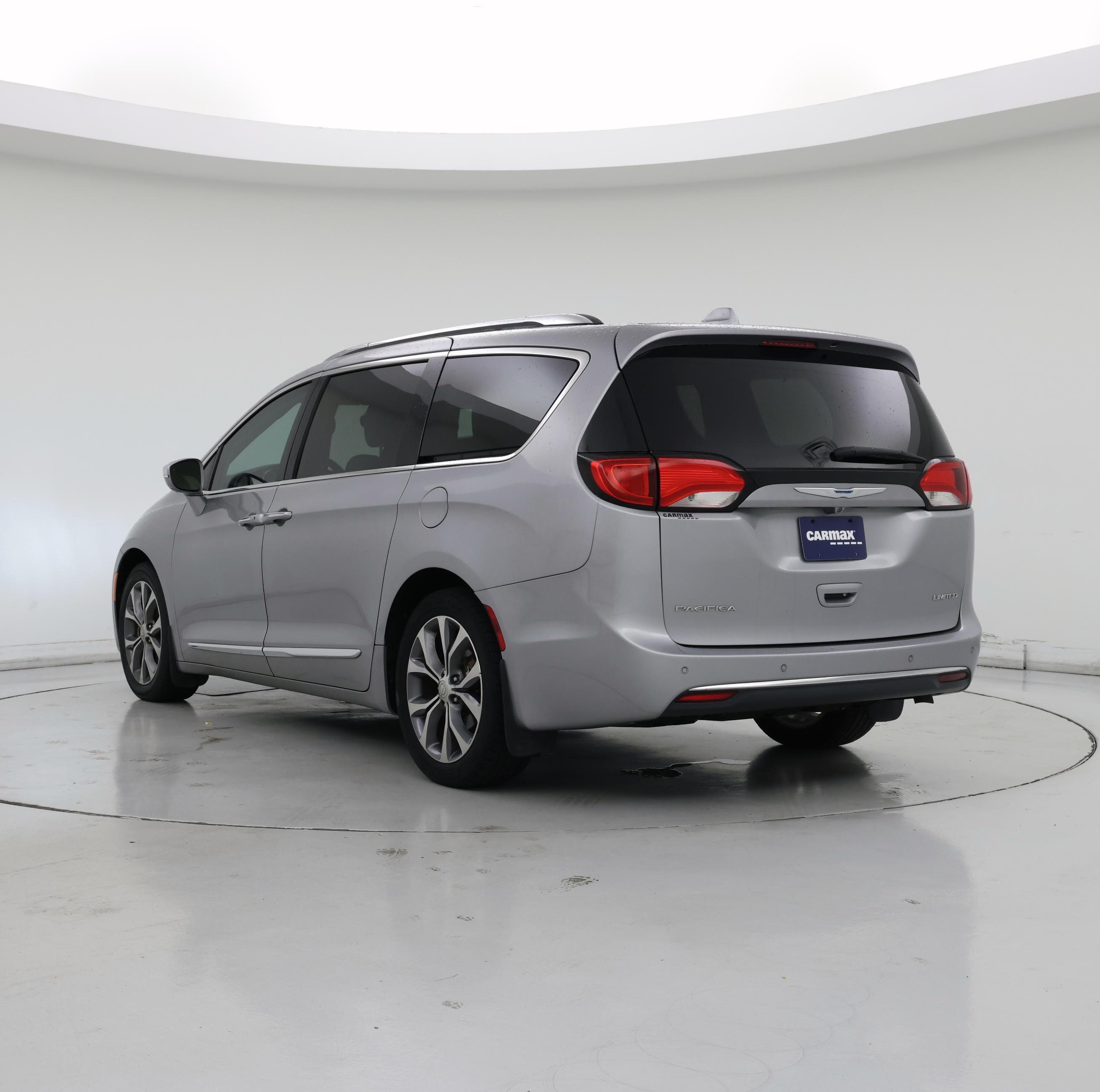 Thumbnail: 2017 Chrysler Pacifica - 2
