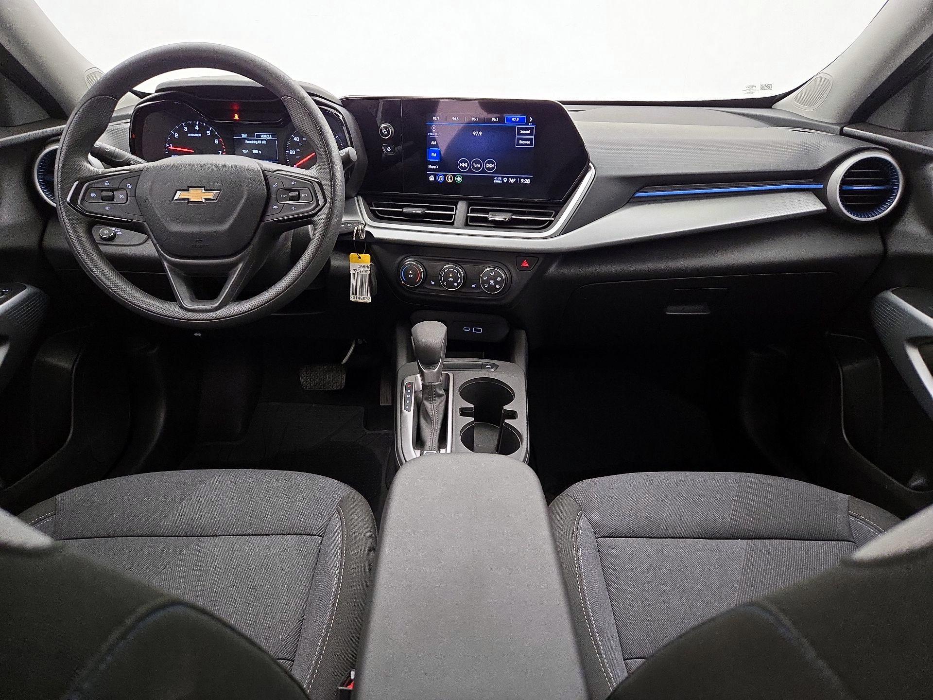 Thumbnail: 2024 Chevrolet Trax - 9