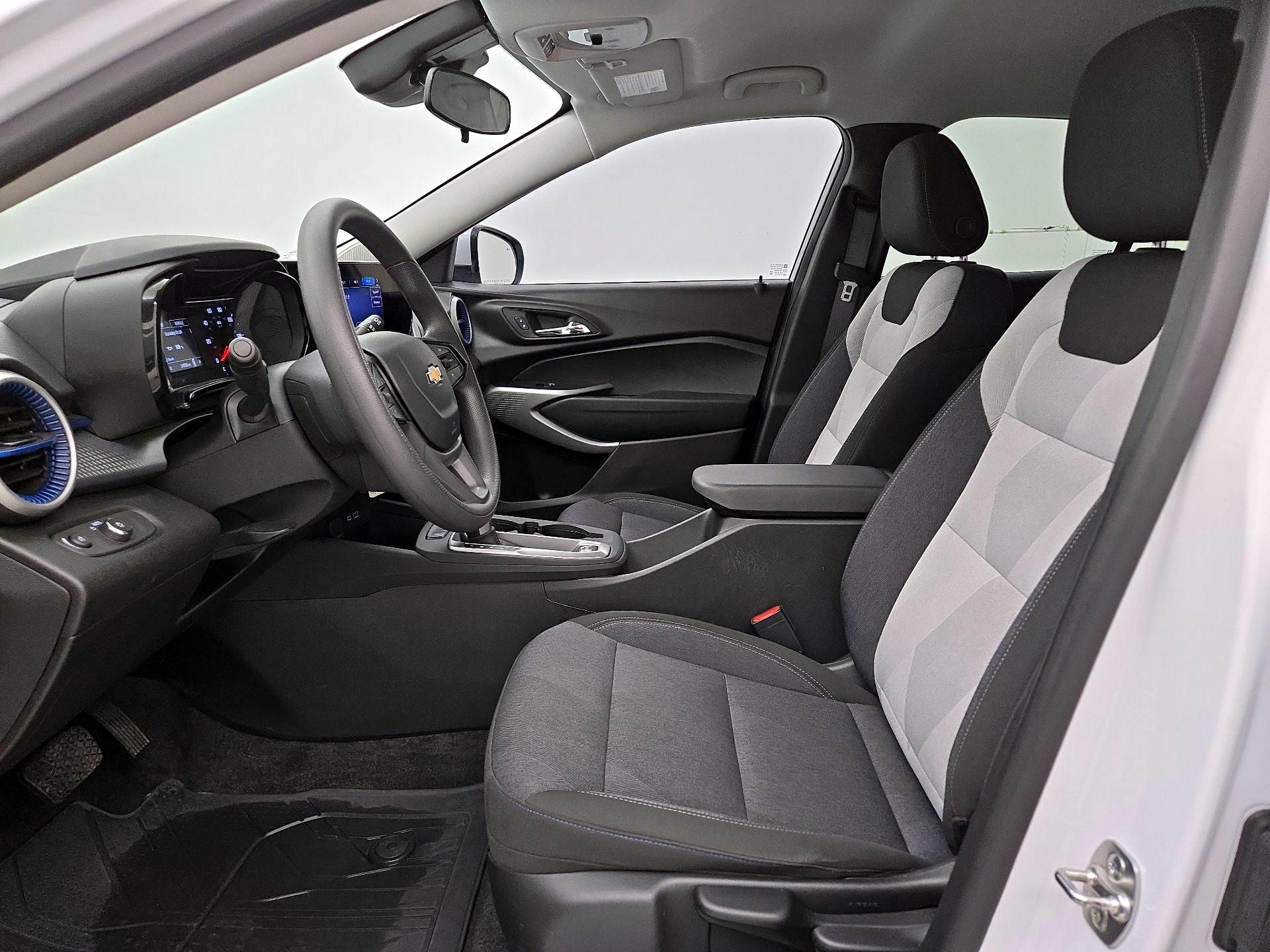 Thumbnail: 2024 Chevrolet Trax - 11