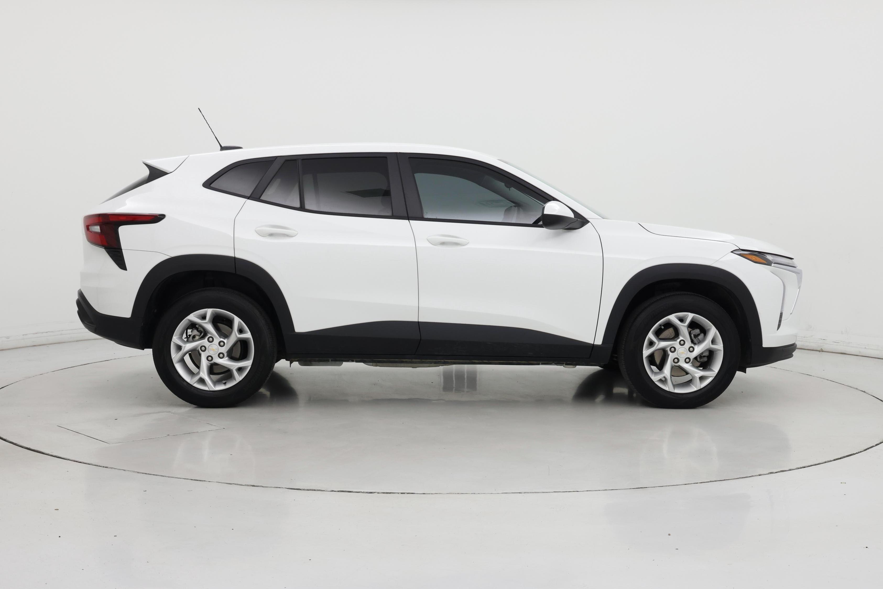 Thumbnail: 2024 Chevrolet Trax - 7