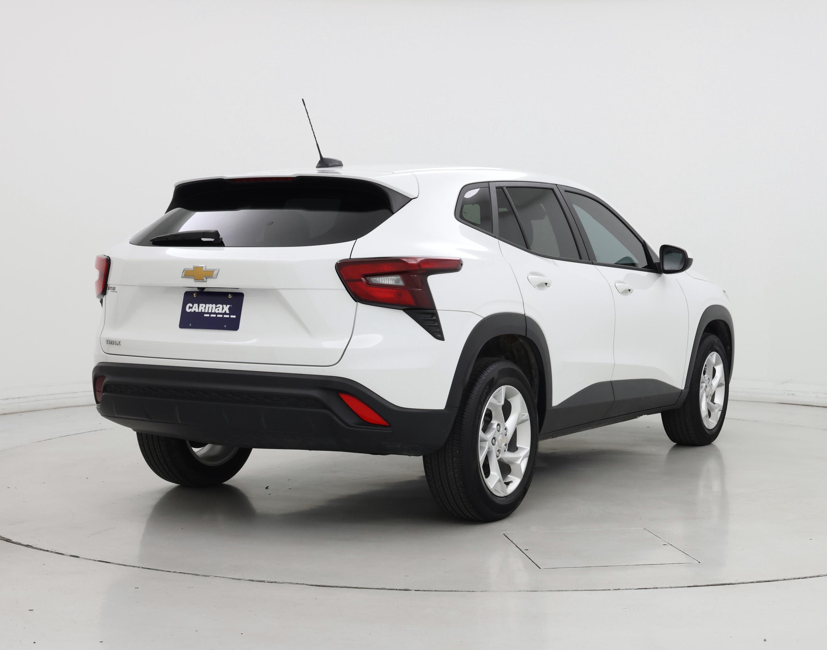 Thumbnail: 2024 Chevrolet Trax - 8